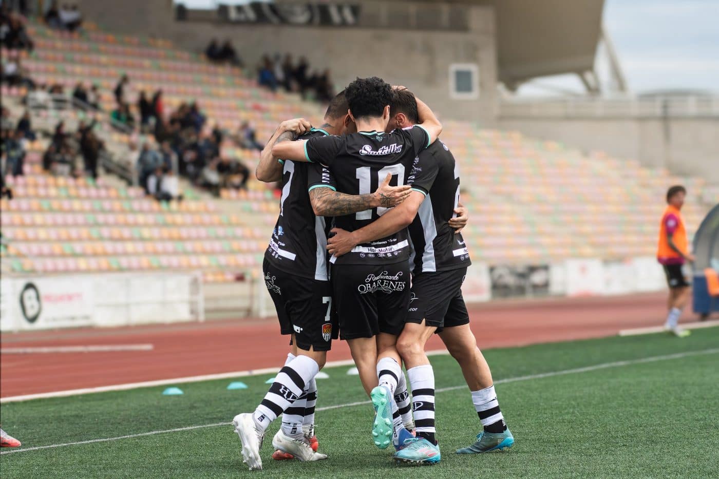 El Haro empata con el Anguiano en un partido que mereció ganar 10 El Haro empata con el Anguiano en un partido que mereció ganar 10