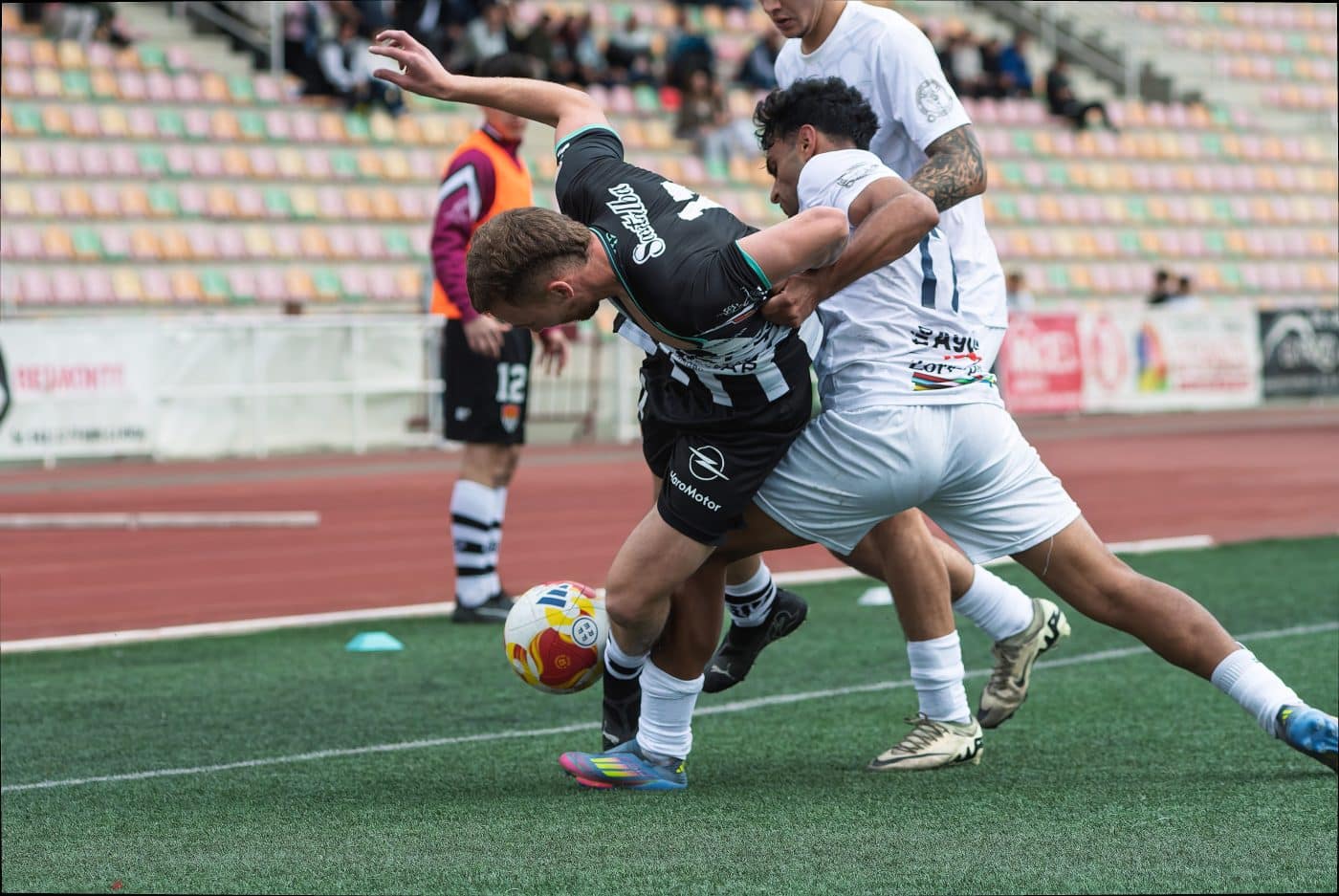 El Haro empata con el Anguiano en un partido que mereció ganar 6 El Haro empata con el Anguiano en un partido que mereció ganar 6