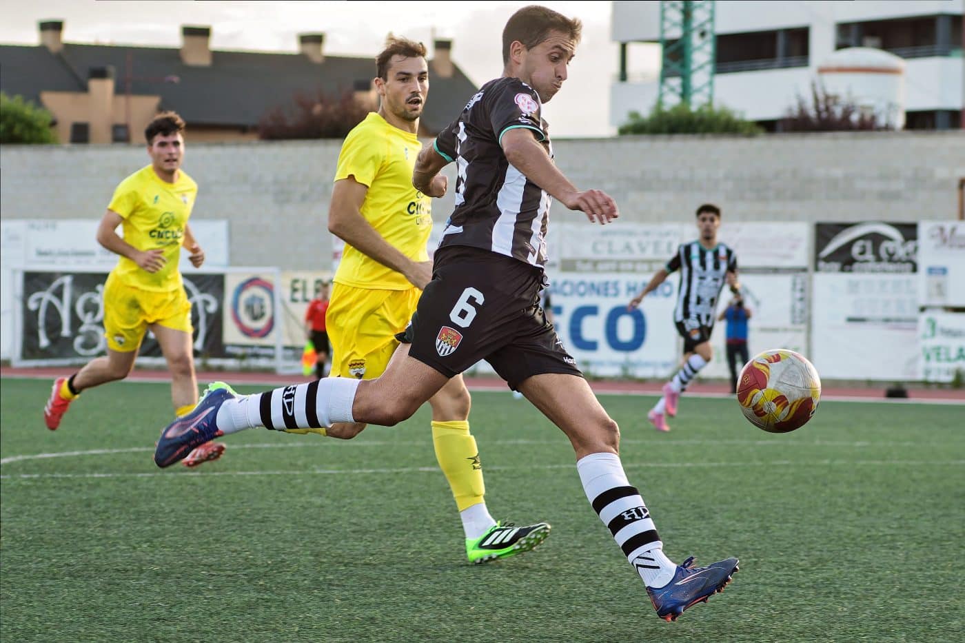 El Yagüe castiga la falta de acierto del Haro 5