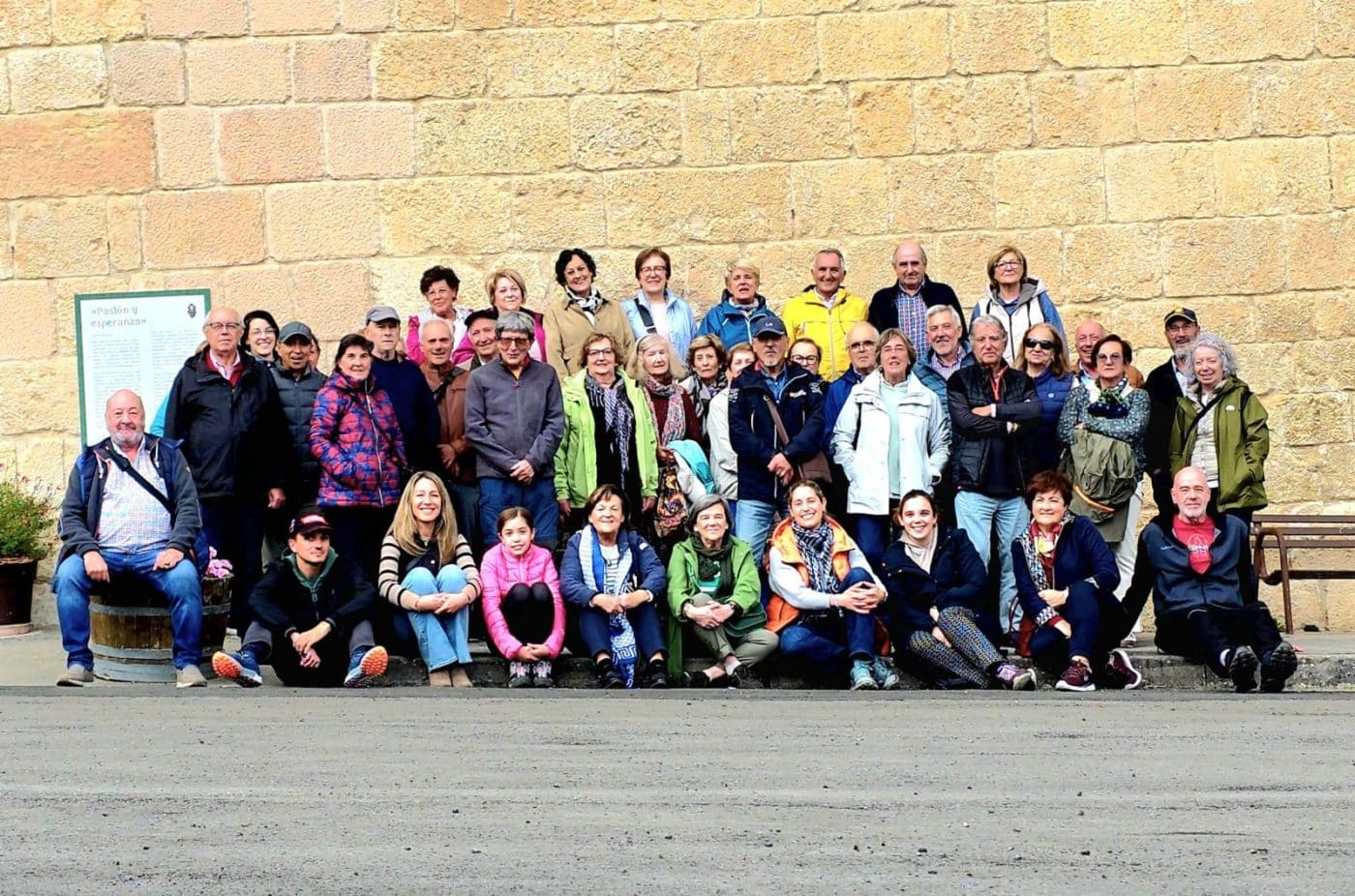 Los Amigos del Camino de Santiago de Haro visitan las Salinas de Añana y otros enclaves de interés 2