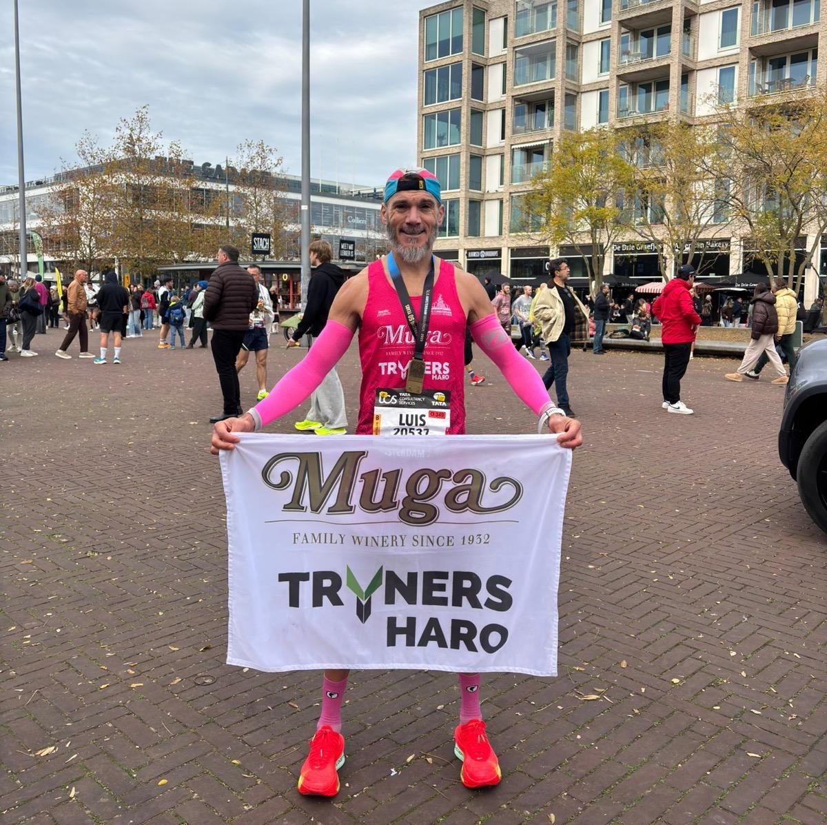 Luis de la Fuente firma su mejor marca en el 50º aniversario de la Maratón de Ámsterdam 1 Luis de la Fuente firma su mejor marca en el 50º aniversario de la Maratón de Ámsterdam 1