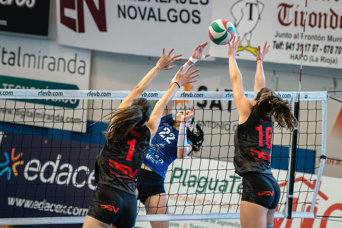 Montaña rusa en El Ferial: el OCISA Haro cae en el debut liguero ante Sant Cugat 7 Montaña rusa en El Ferial: el OCISA Haro cae en el debut liguero ante Sant Cugat 7