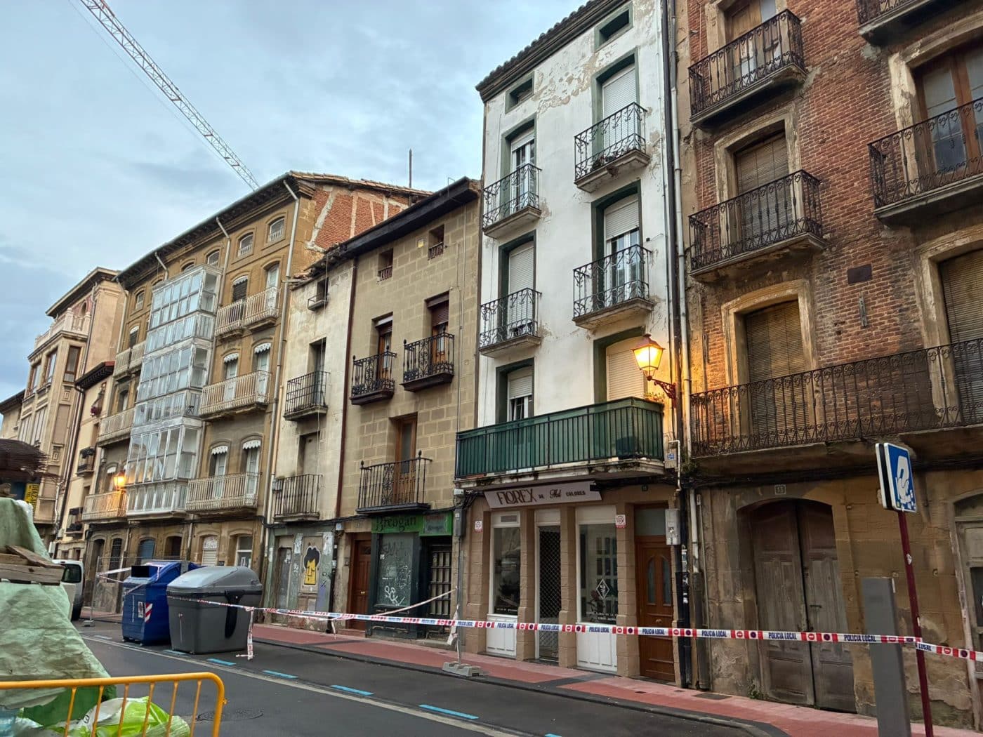 Evacuadas cuatro personas por riesgo estructural en una vivienda de Haro 1 Evacuadas cuatro personas por riesgo estructural en una vivienda de Haro 1