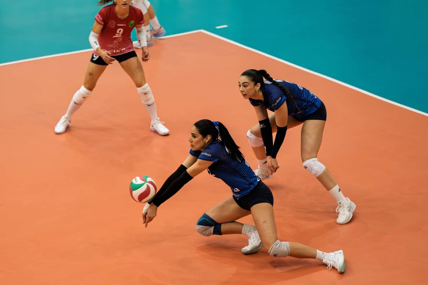 De un 2-11 al delirio: el OCISA Haro logra una remontada antológica ante el Arenal Emevé 7 De un 2-11 al delirio: el OCISA Haro logra una remontada antológica ante el Arenal Emevé 7