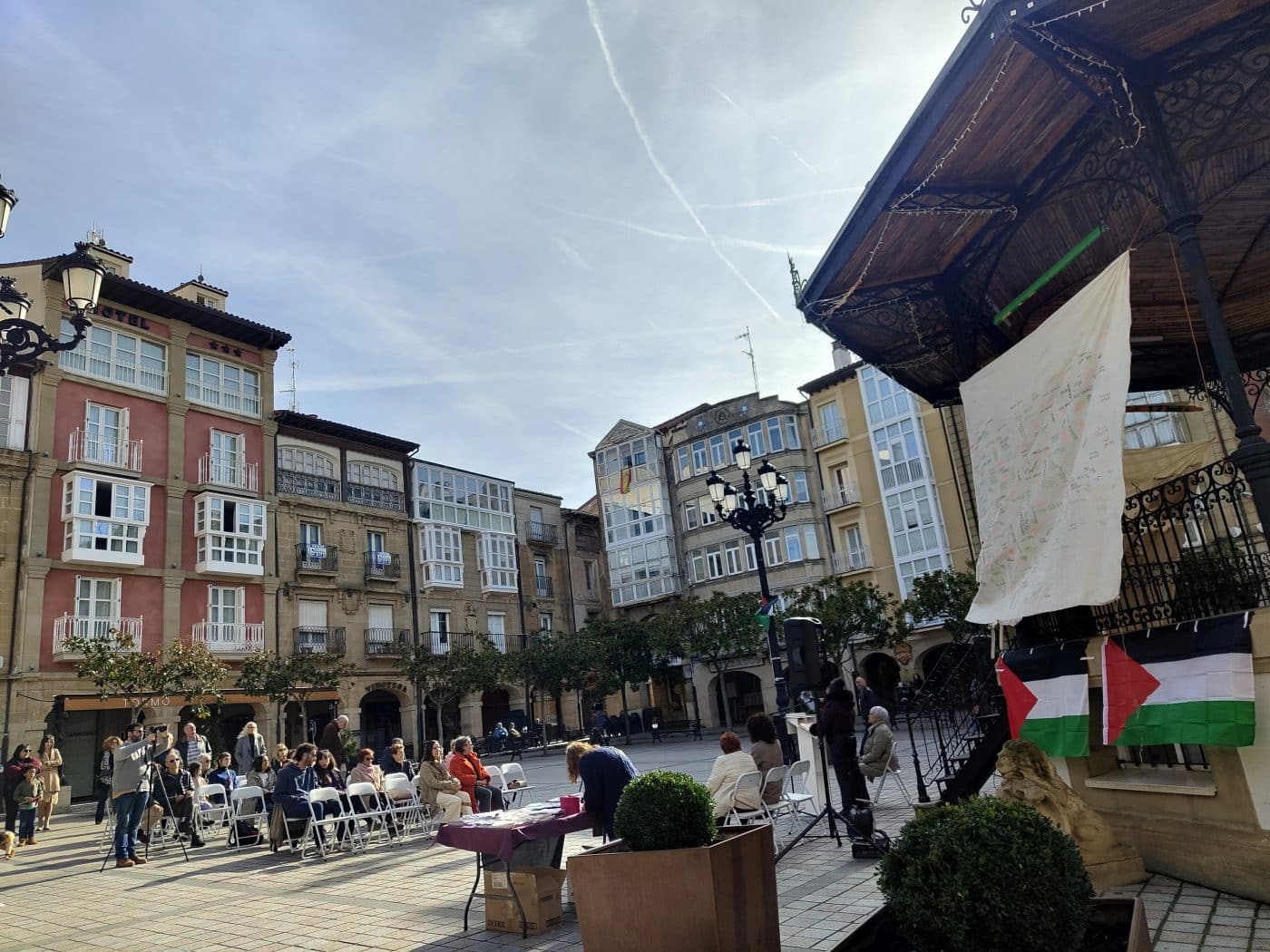 Haro acoge la lectura encadenada del diario de Atef Abou Saif en apoyo a Palestina 4