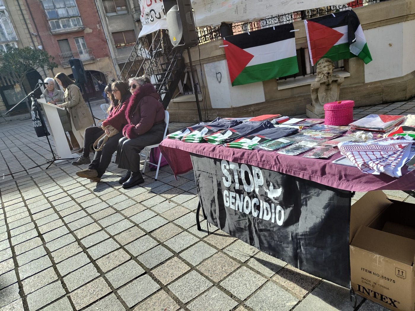 Haro acoge la lectura encadenada del diario de Atef Abou Saif en apoyo a Palestina 5