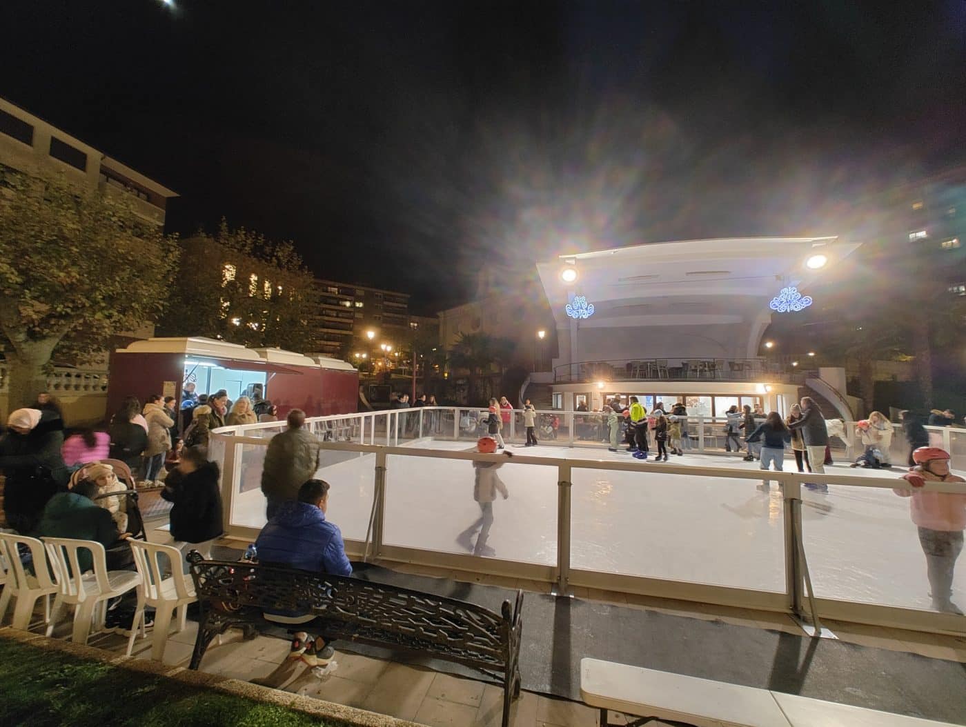 Haro estrena pista de hielo en los Jardines de la Vega 9