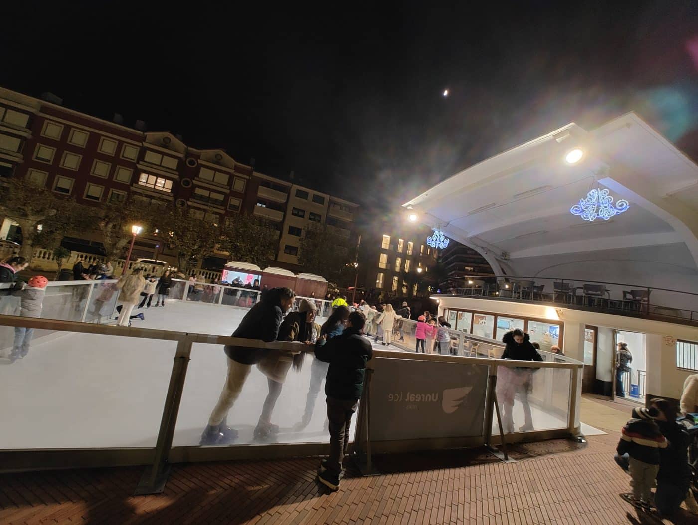 Haro estrena pista de hielo en los Jardines de la Vega 6