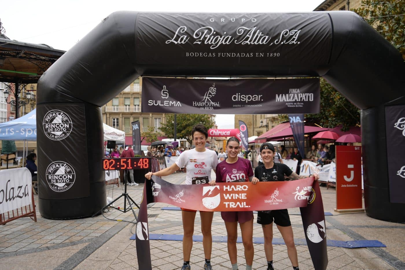 Haro pone el broche de oro a la temporada riojana de montaña con un multitudinario Haro Wine Trail 1