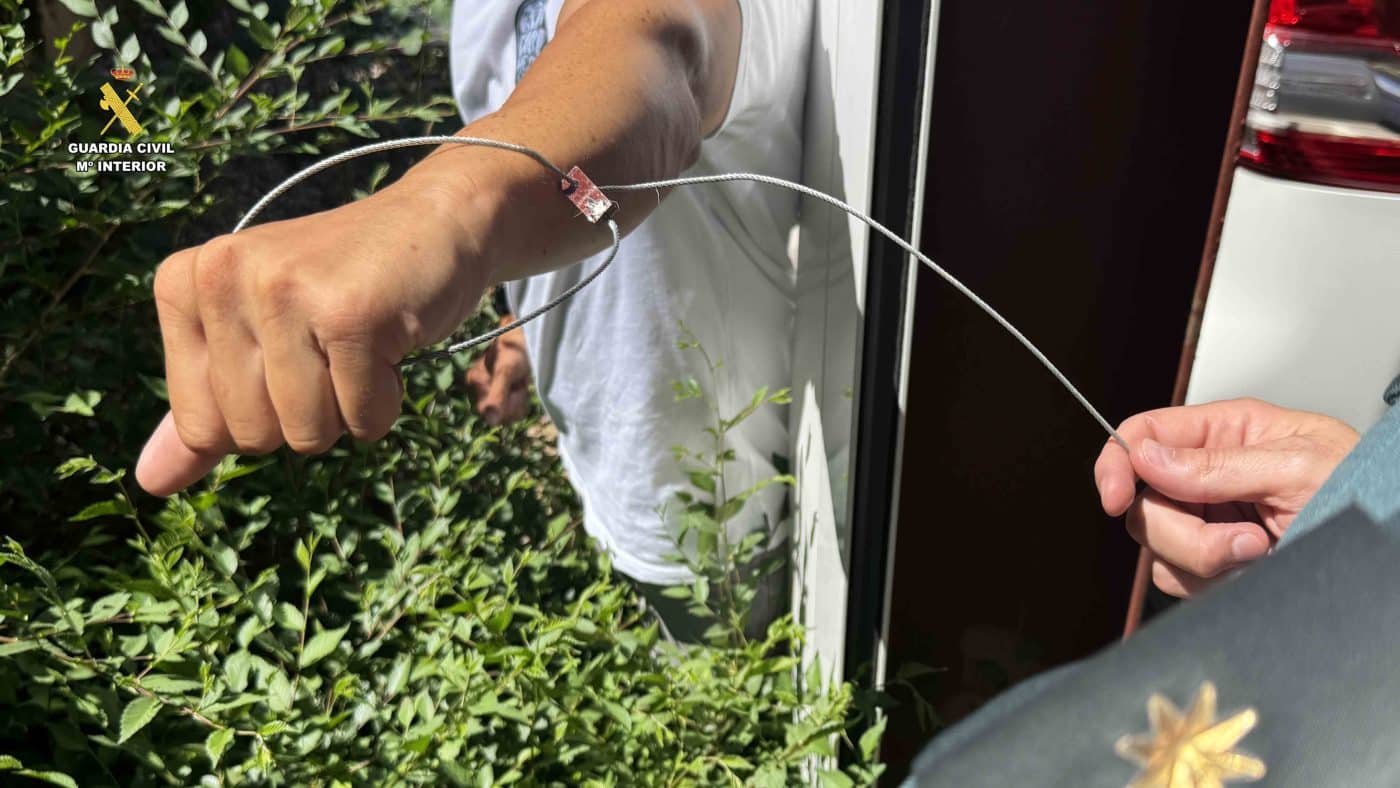 Investigado un vecino de Albelda por colocar trampas ilegales que causaron lesiones a dos perros 4 Investigado un vecino de Albelda por colocar trampas ilegales que causaron lesiones a dos perros 4