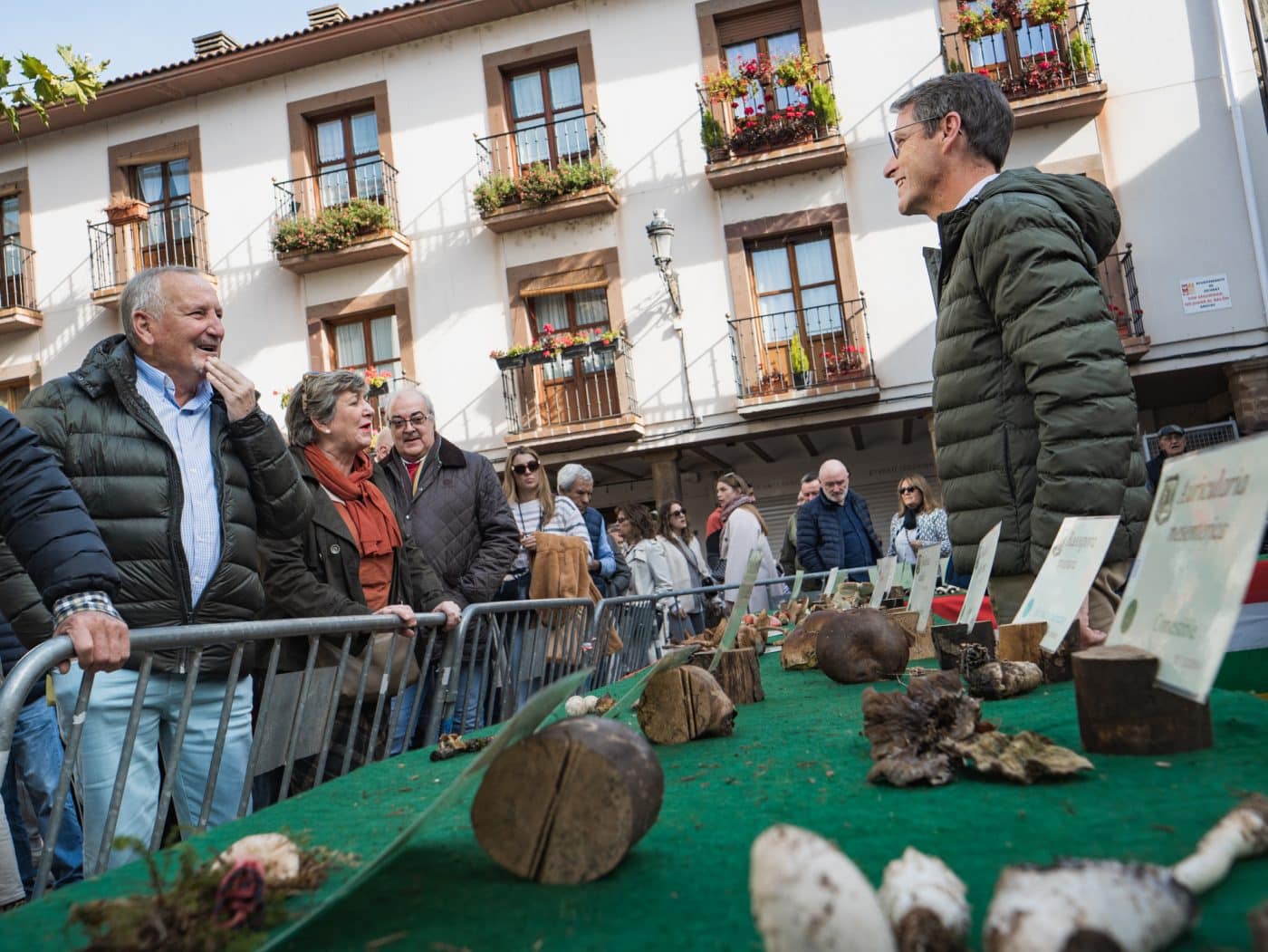 La afición por las setas vuelve a reunir a vecinos y visitantes en Ezcaray 3