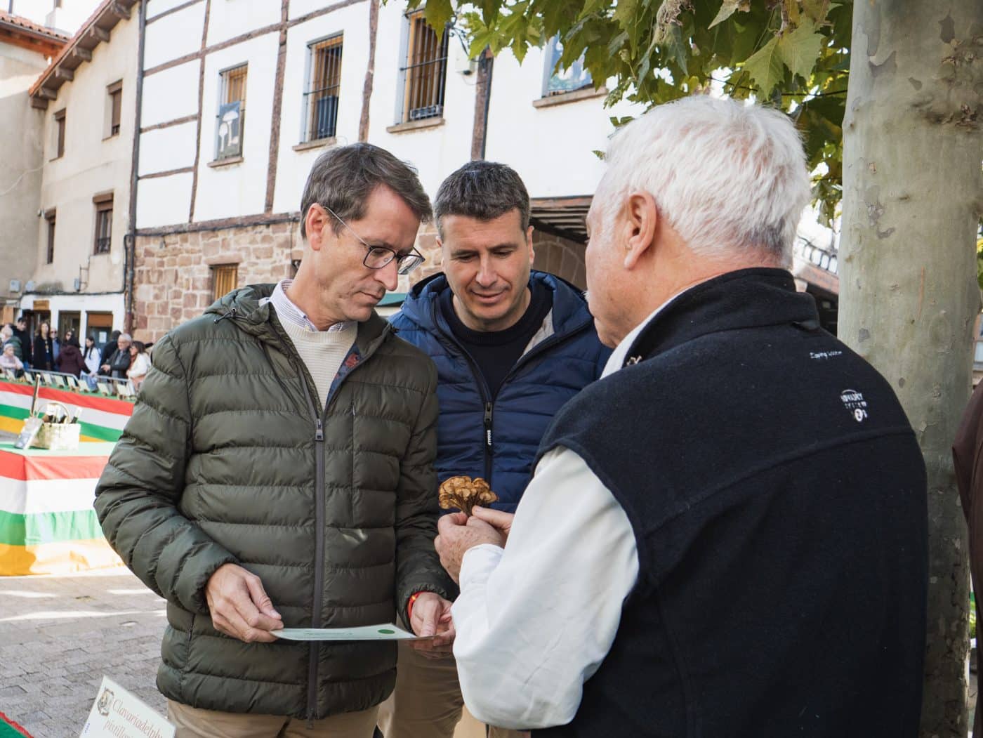 La afición por las setas vuelve a reunir a vecinos y visitantes en Ezcaray 12