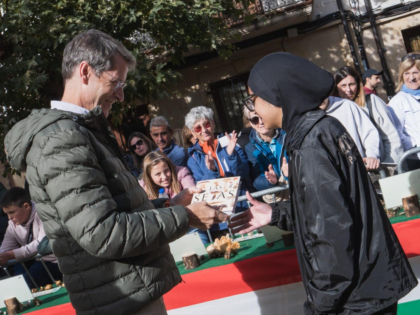 La afición por las setas vuelve a reunir a vecinos y visitantes en Ezcaray 5