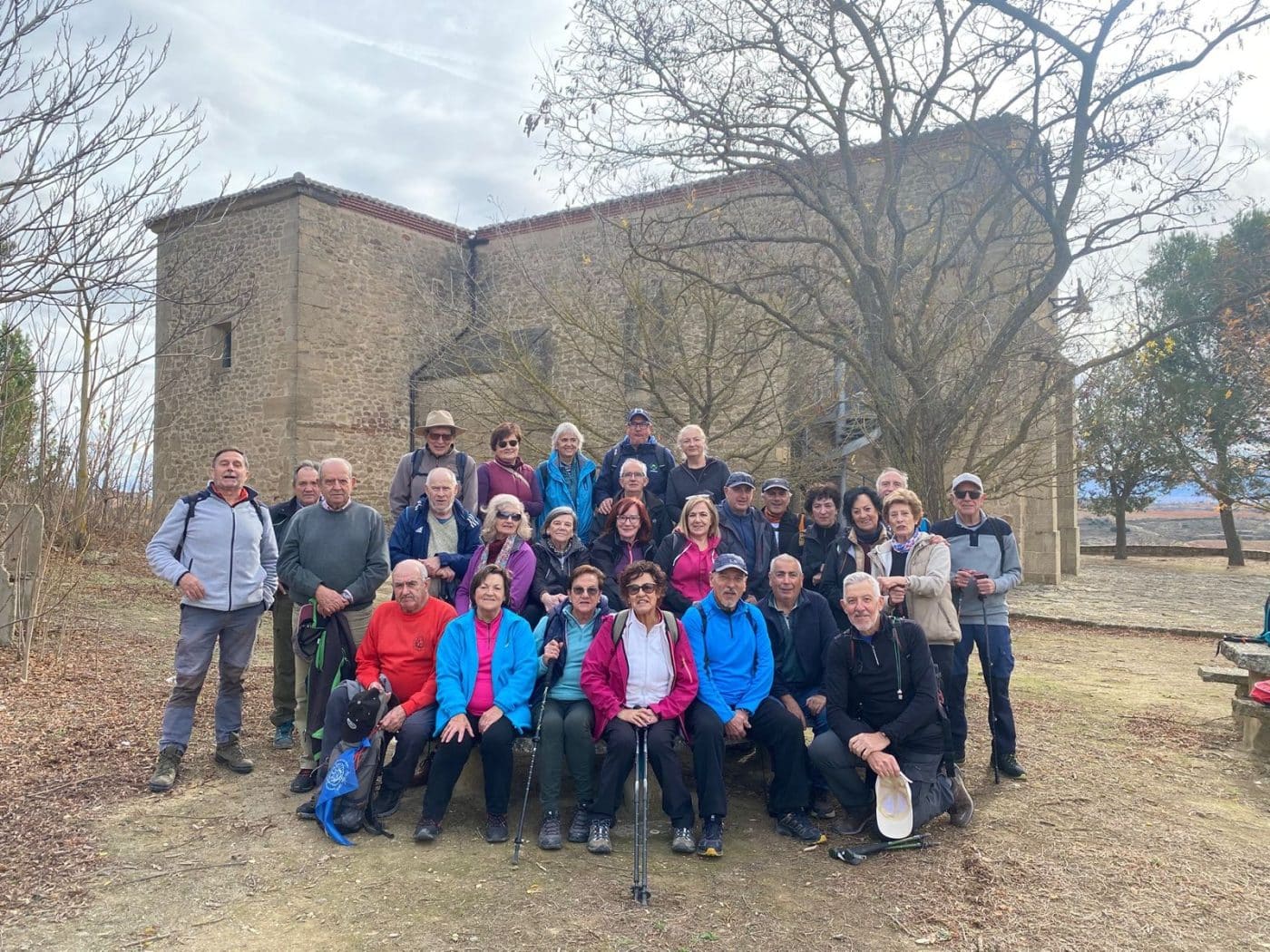 Los Amigos del Camino de Santiago de Haro completan su cuarta salida del año con una marcha al Castillo de Davalillo 2 Los Amigos del Camino de Santiago de Haro completan su cuarta salida del año con una marcha al Castillo de Davalillo 2