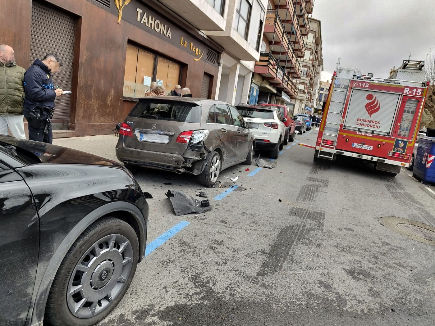Aparatoso accidente de tráfico en la calle de la Vega en Haro 6