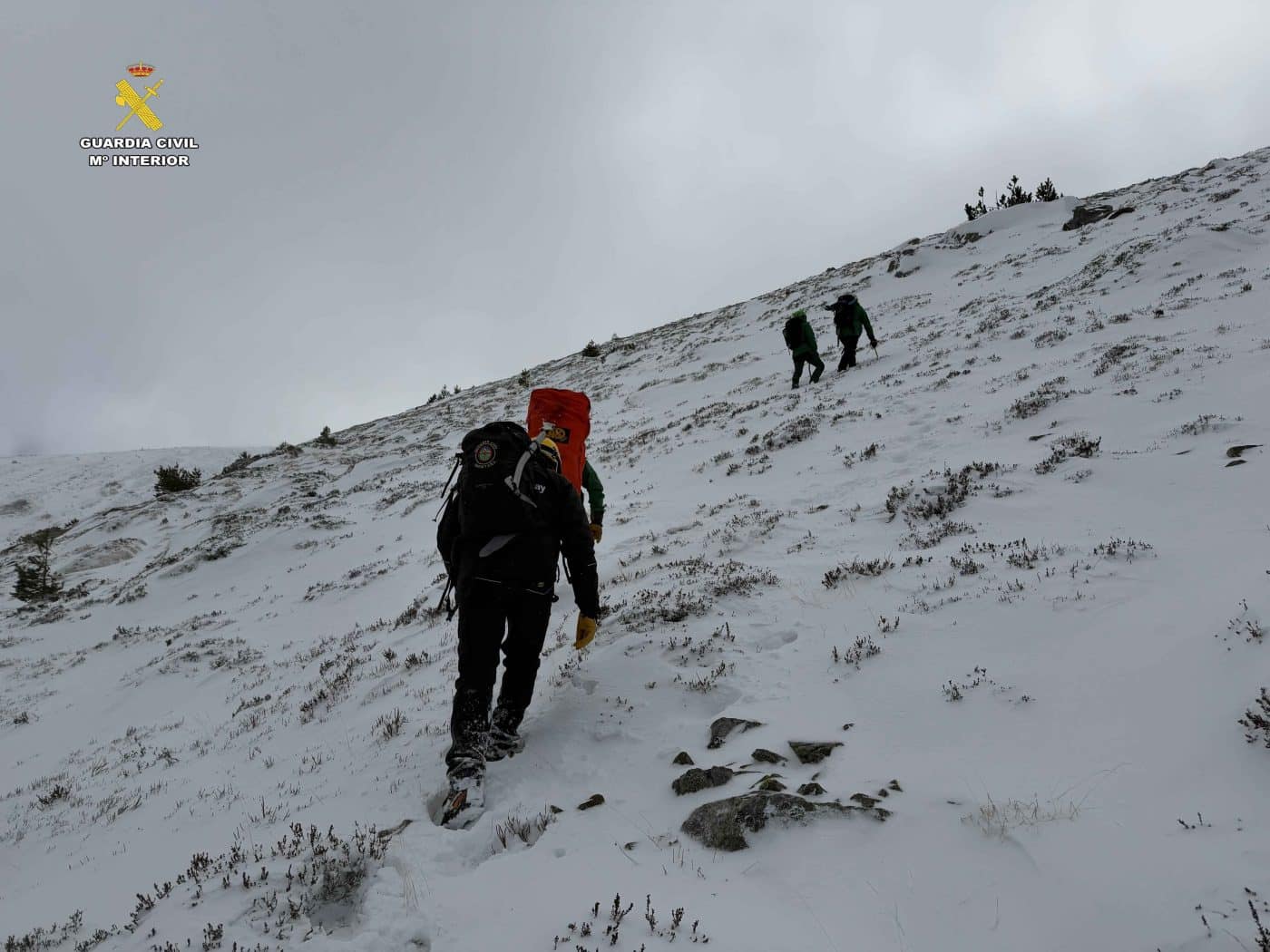 Dos montañeros de Haro son rescatados en el San Lorenzo tras ser arrastrados 200 metros por una avalancha de nieve 4