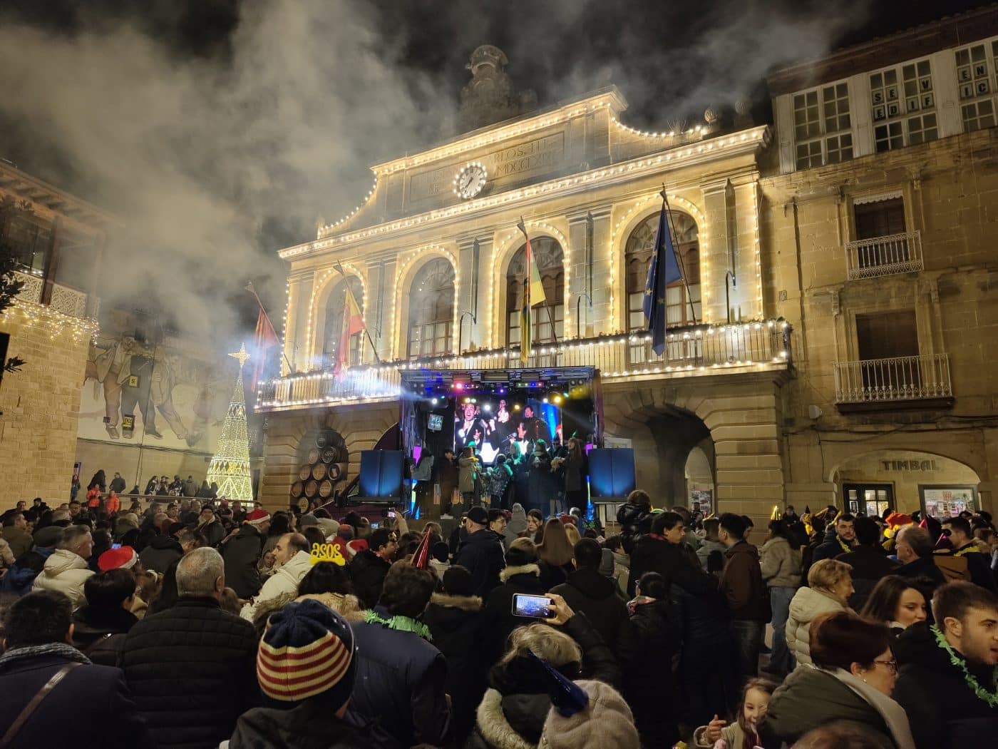 Haro adelantó las campanadas de fin de año con una tarde festiva en la plaza de la Paz 23 Haro adelantó las campanadas de fin de año con una tarde festiva en la plaza de la Paz 23