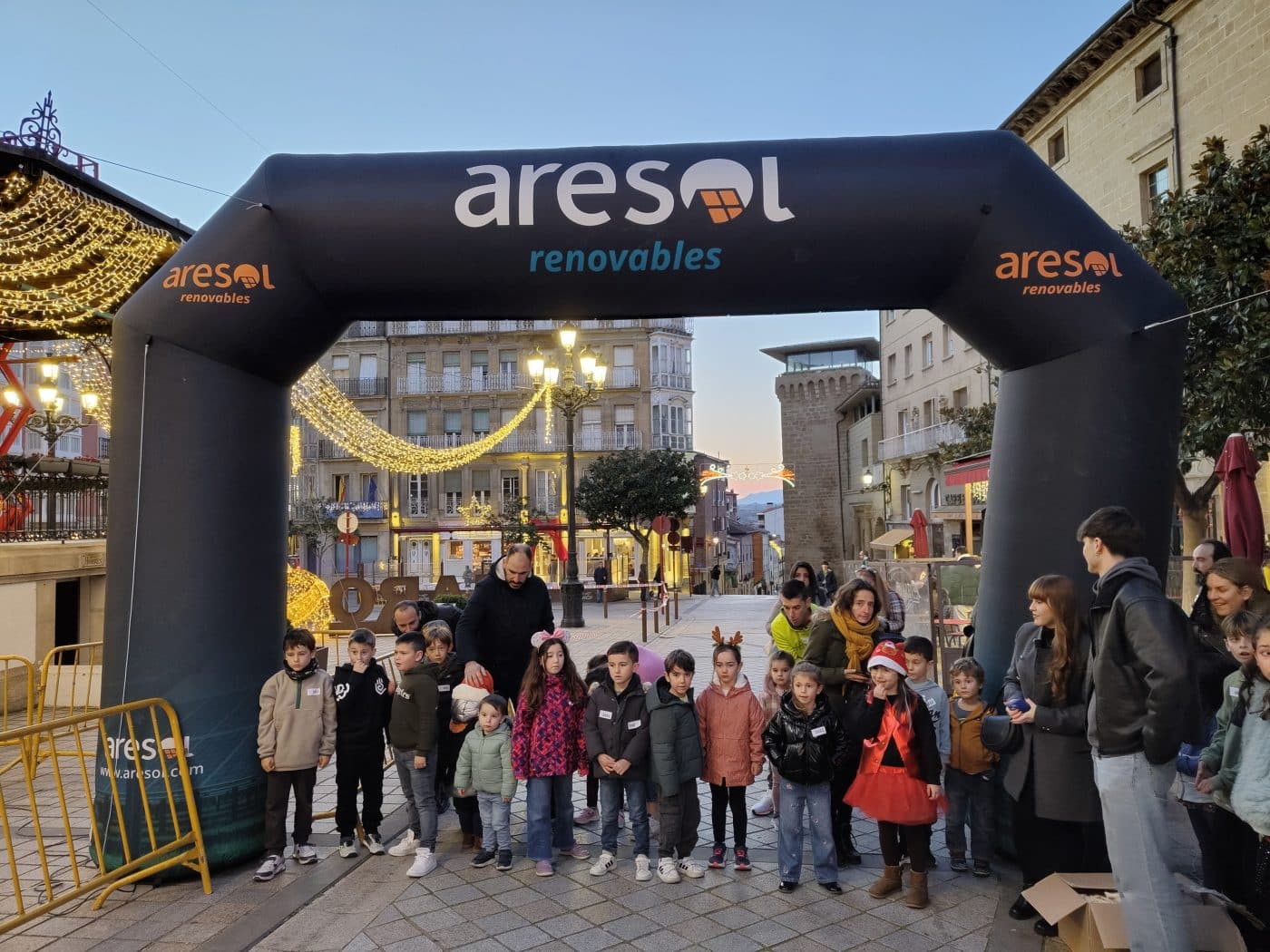 Haro adelantó las campanadas de fin de año con una tarde festiva en la plaza de la Paz 5 Haro adelantó las campanadas de fin de año con una tarde festiva en la plaza de la Paz 5