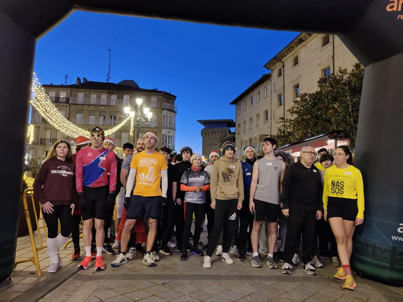 Haro adelantó las campanadas de fin de año con una tarde festiva en la plaza de la Paz 12 Haro adelantó las campanadas de fin de año con una tarde festiva en la plaza de la Paz 12