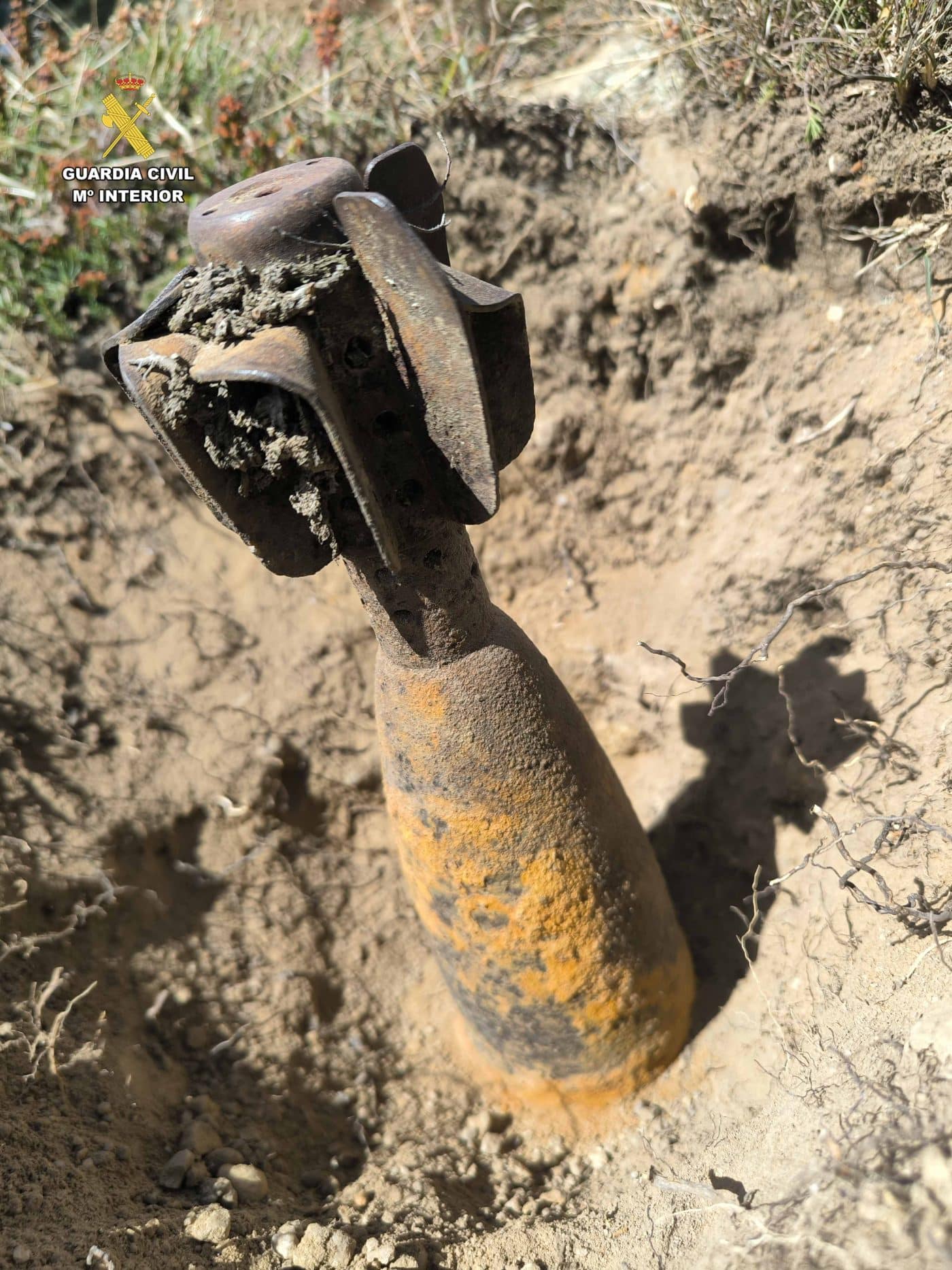 La Guardia Civil destruye una granada de mortero encontrada en Sierra Cebollera 3