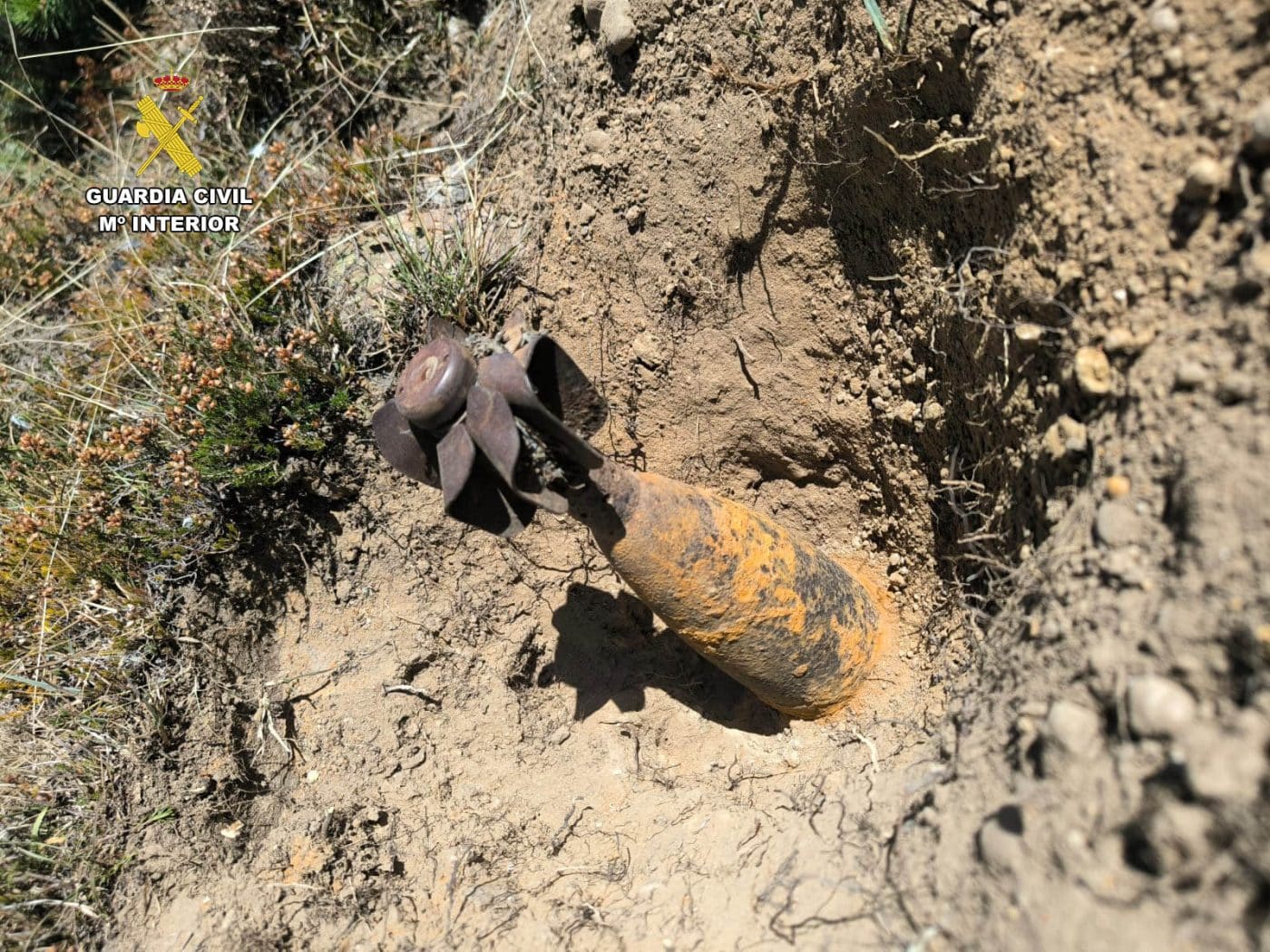 La Guardia Civil destruye una granada de mortero encontrada en Sierra Cebollera 2