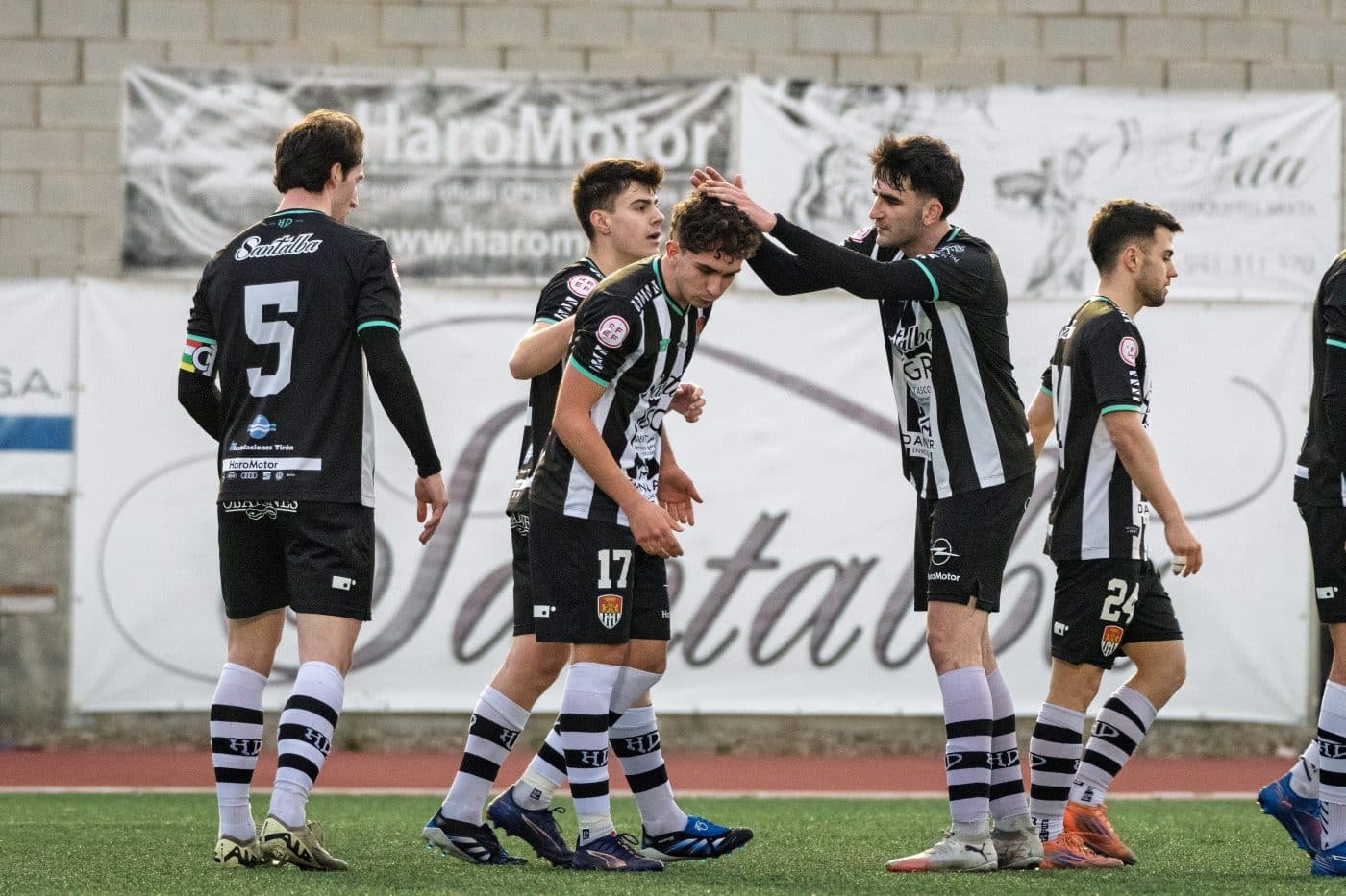 El Haro tira de carácter y firma su tercera victoria consecutiva 10