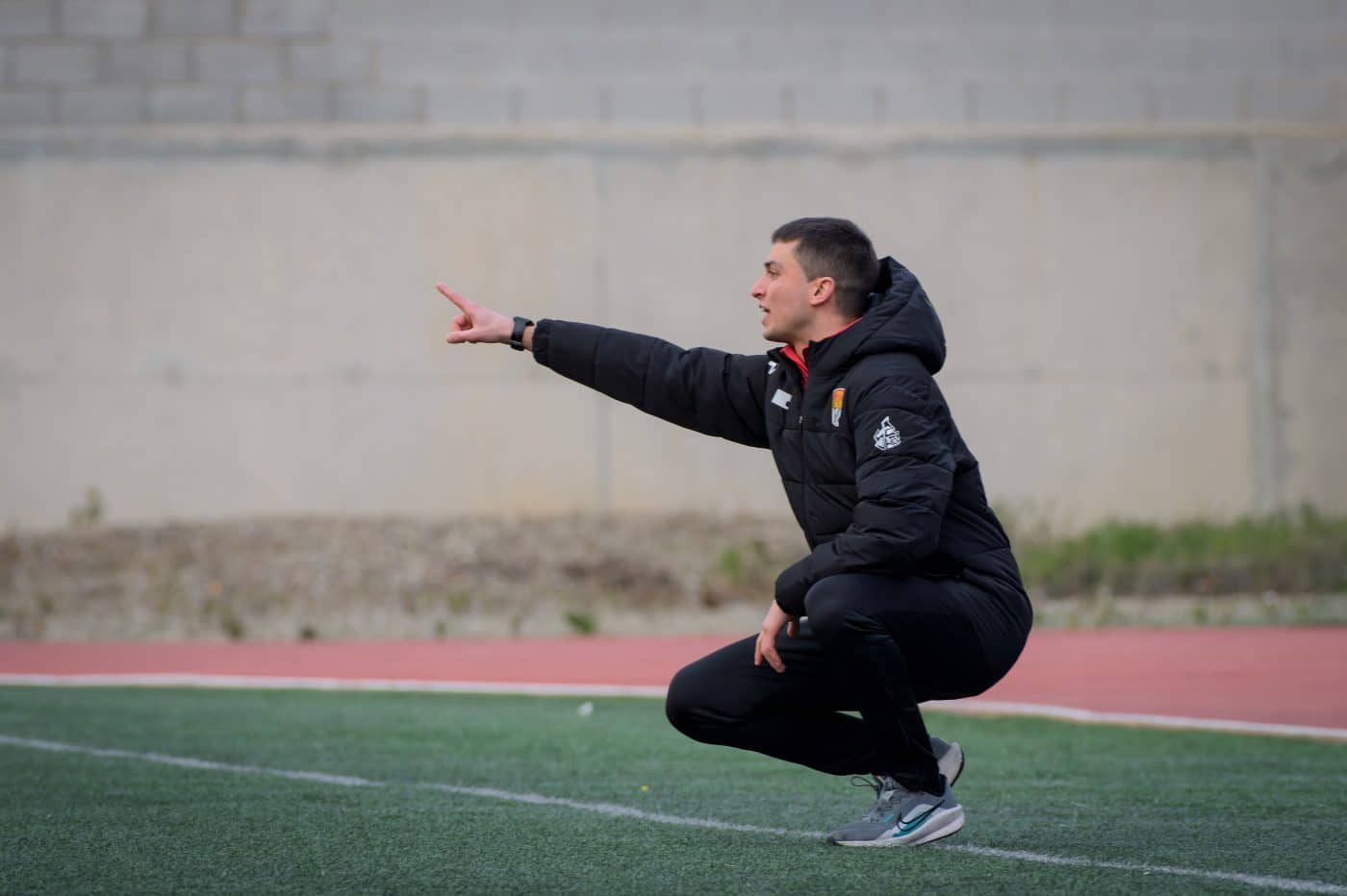 El Haro tumba al Calahorra con un golazo de Zunzunegui en el descuento 14