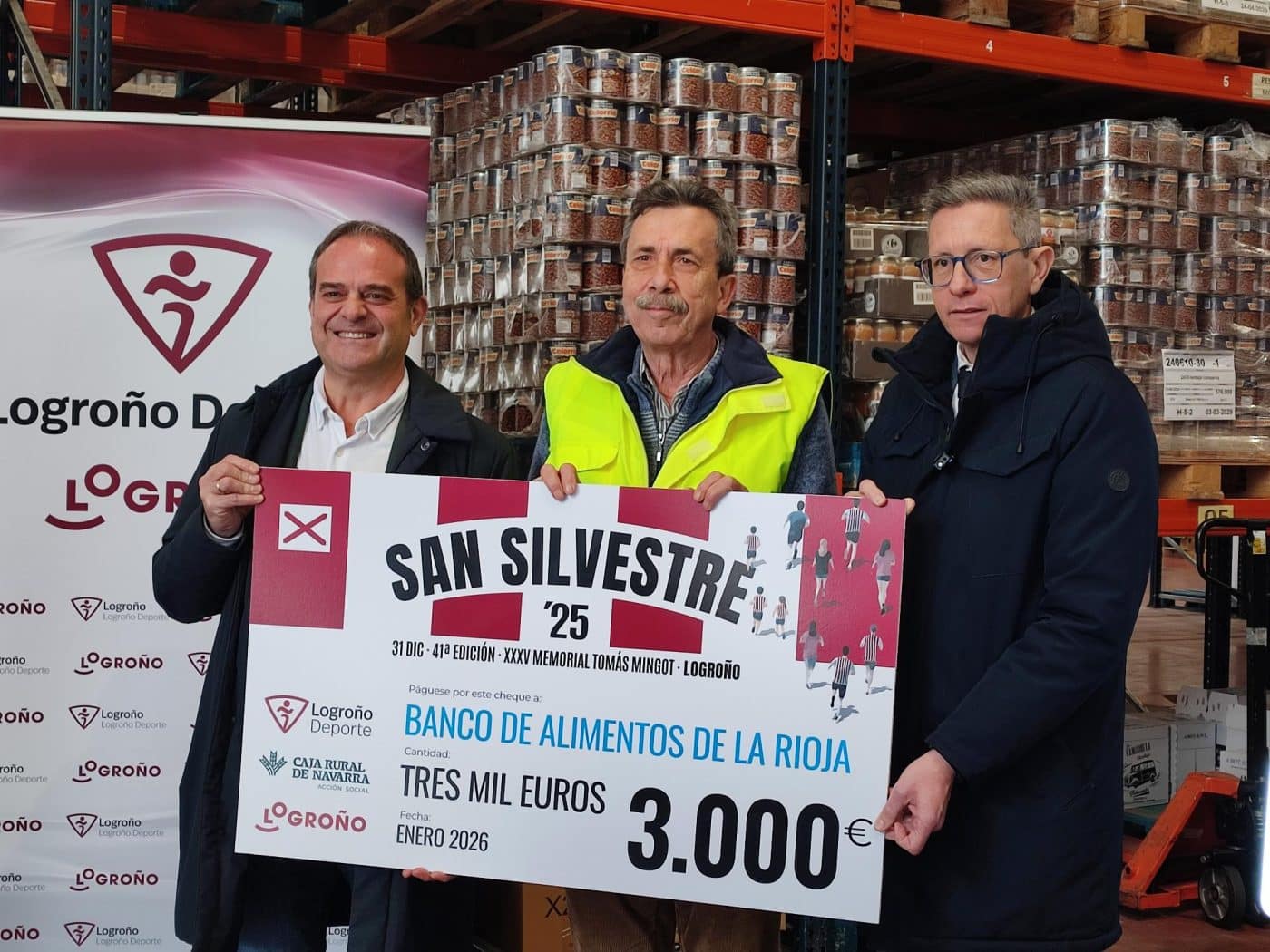El IES Manuel Bartolomé Cossío recauda 400 euros para el Banco de Alimentos con un mercadillo solidario 1 El IES Manuel Bartolomé Cossío recauda 400 euros para el Banco de Alimentos con un mercadillo solidario 1