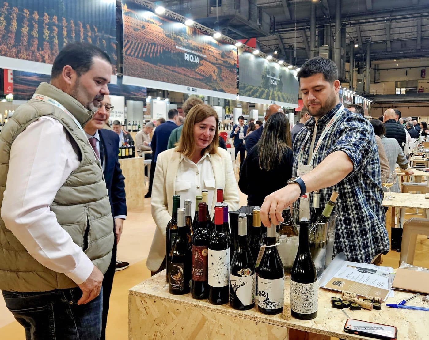 Las bodegas riojanas buscan nuevos mercados en la feria Barcelona Wine Week 6