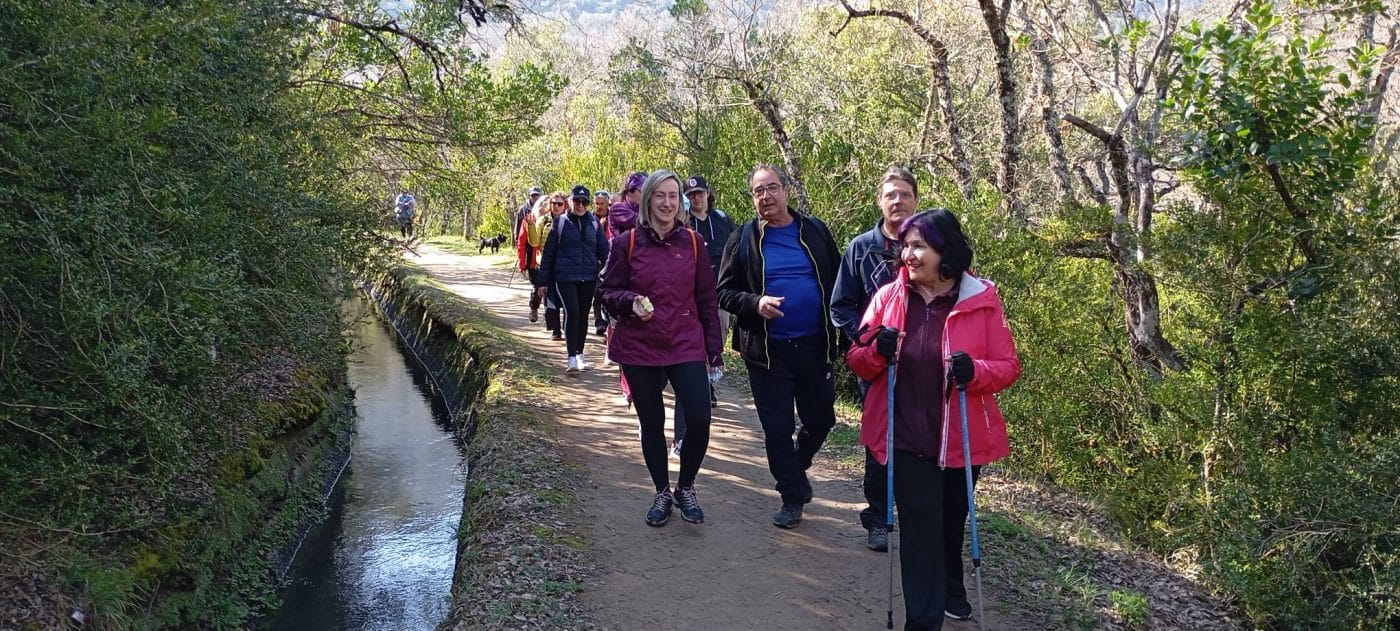 Cerca de 80 personas participan en la 'Ruta del Agua' de los Paseos Saludables de Haro 1