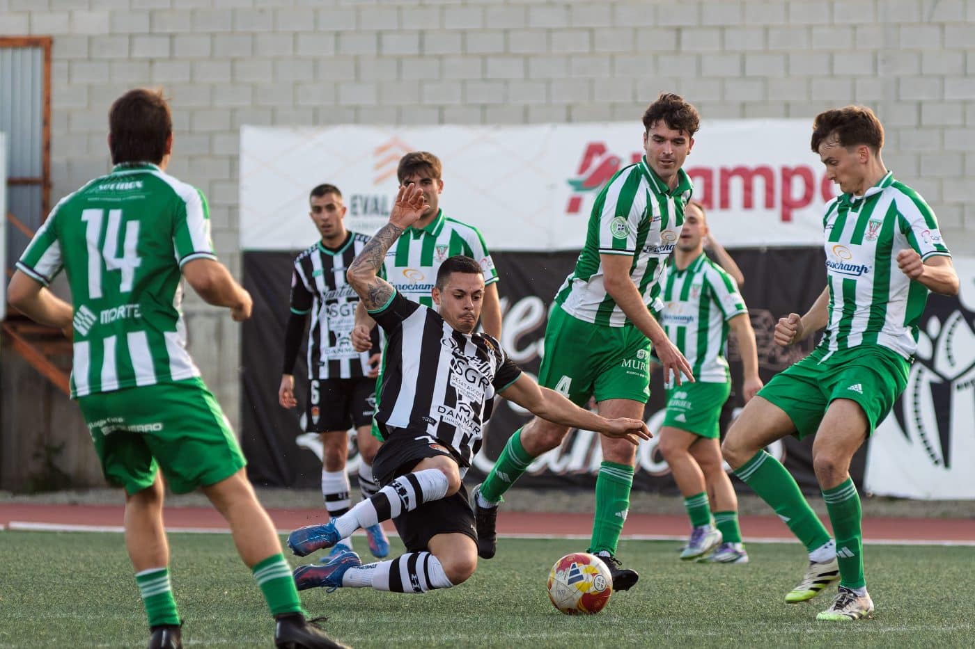 El Haro logra ante el Pradejón su sexto triunfo consecutivo y se pone a cinco puntos del playoff 5