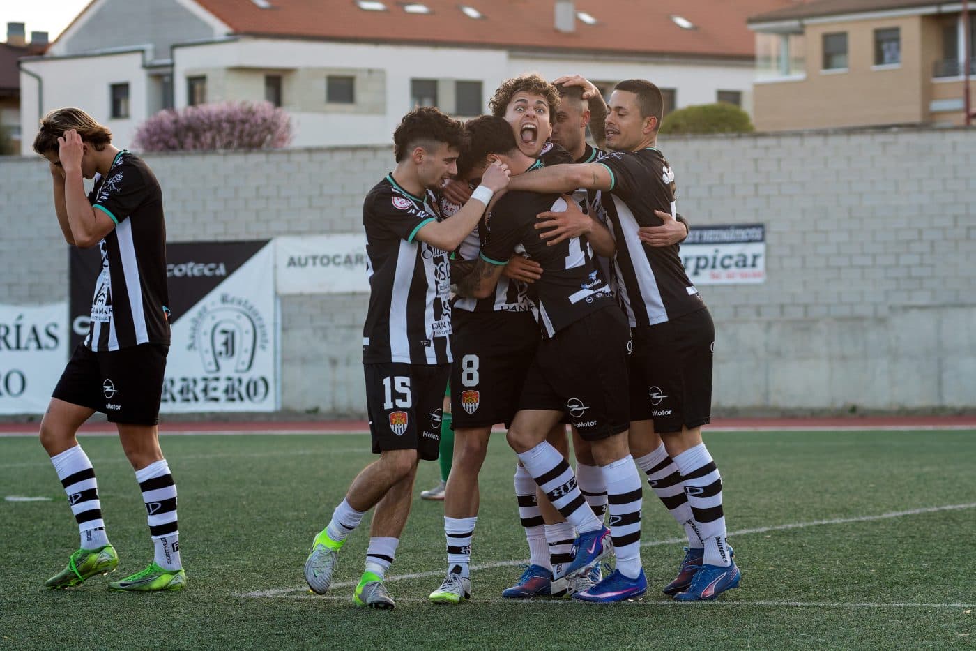 El Haro logra ante el Pradejón su sexto triunfo consecutivo y se pone a cinco puntos del playoff 3