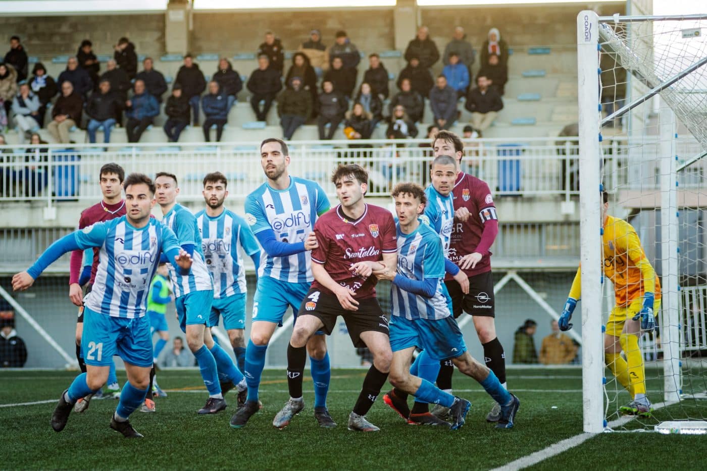 Un gol en los minutos finales deja al Haro sin premio en Oyón 4