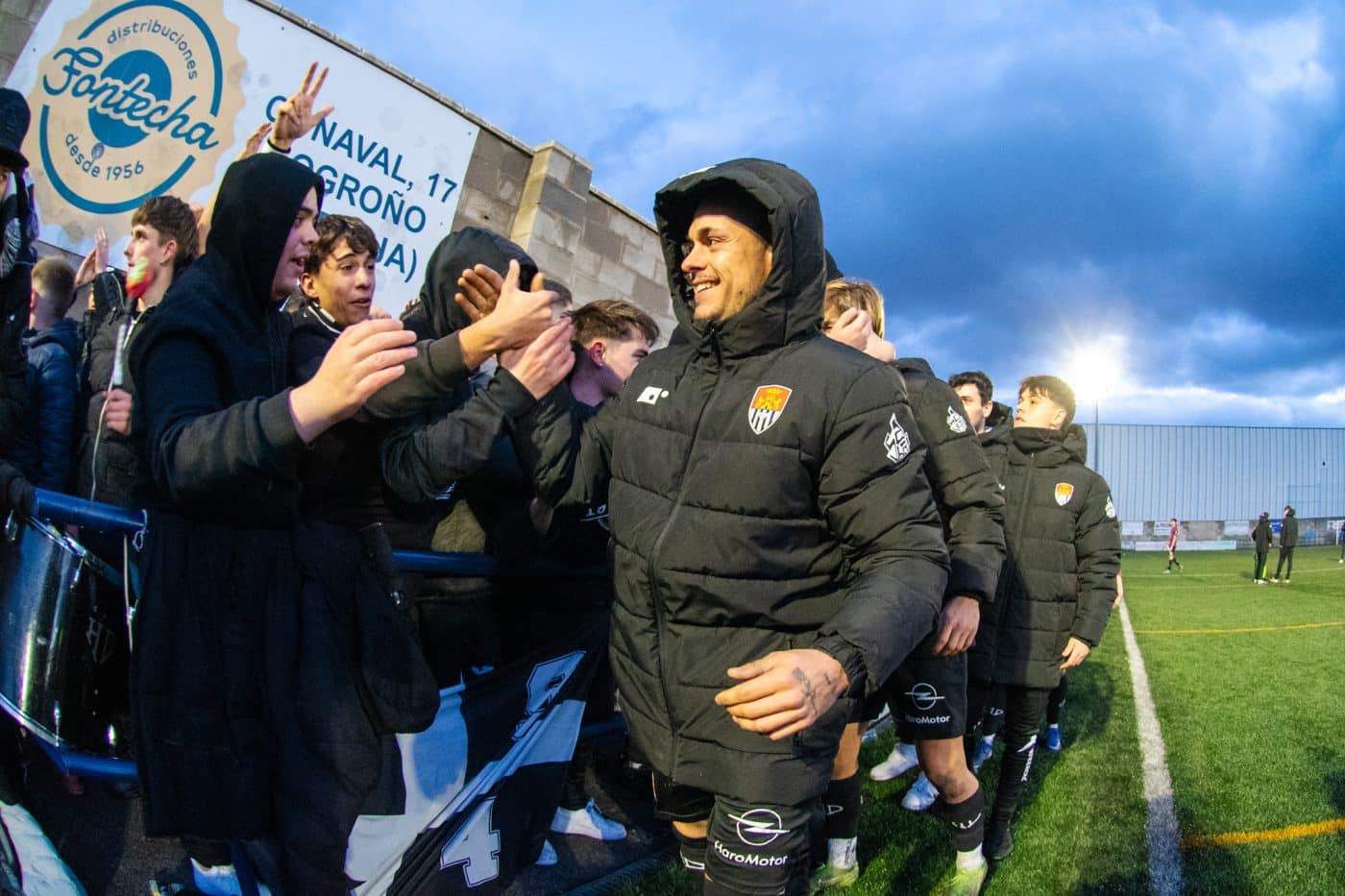 Un gol en los minutos finales deja al Haro sin premio en Oyón 3