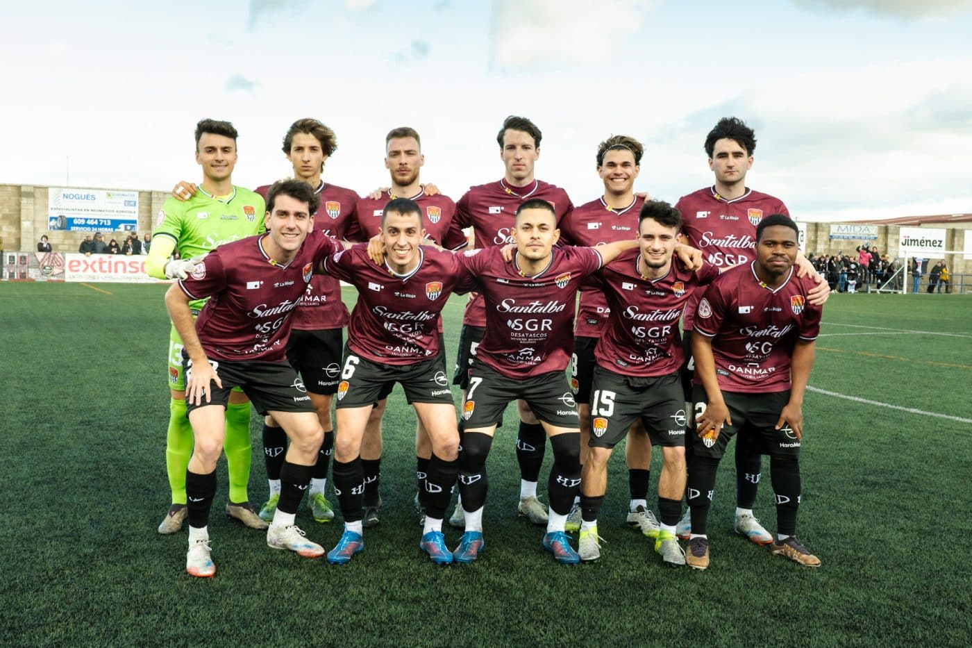 Un gol en los minutos finales deja al Haro sin premio en Oyón 13