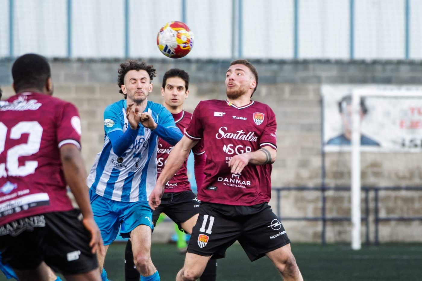 Un gol en los minutos finales deja al Haro sin premio en Oyón 8
