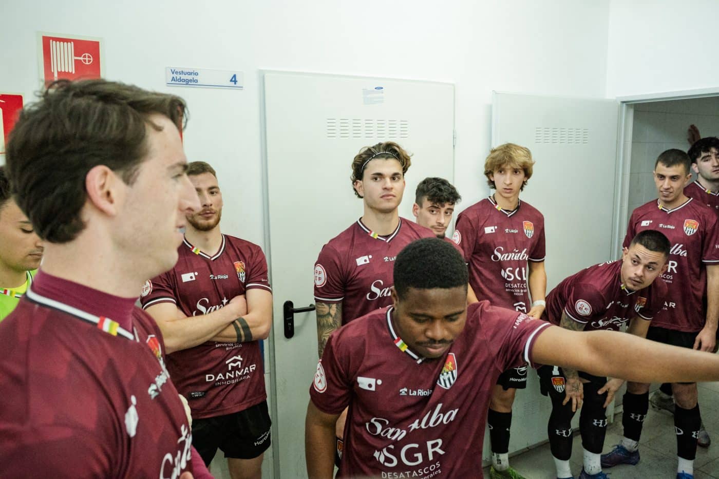 Un gol en los minutos finales deja al Haro sin premio en Oyón 15