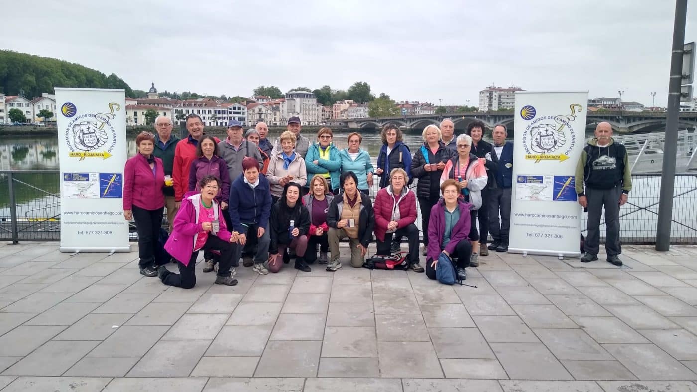 Amigos del Camino de Santiago de Haro-Rioja Alta recorren el histórico Camino de Baztán 1