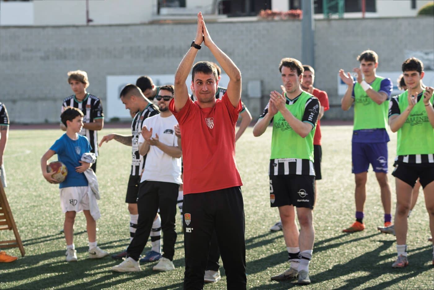 El Haro empata con el Varea y se queda a cinco puntos del playoff 3