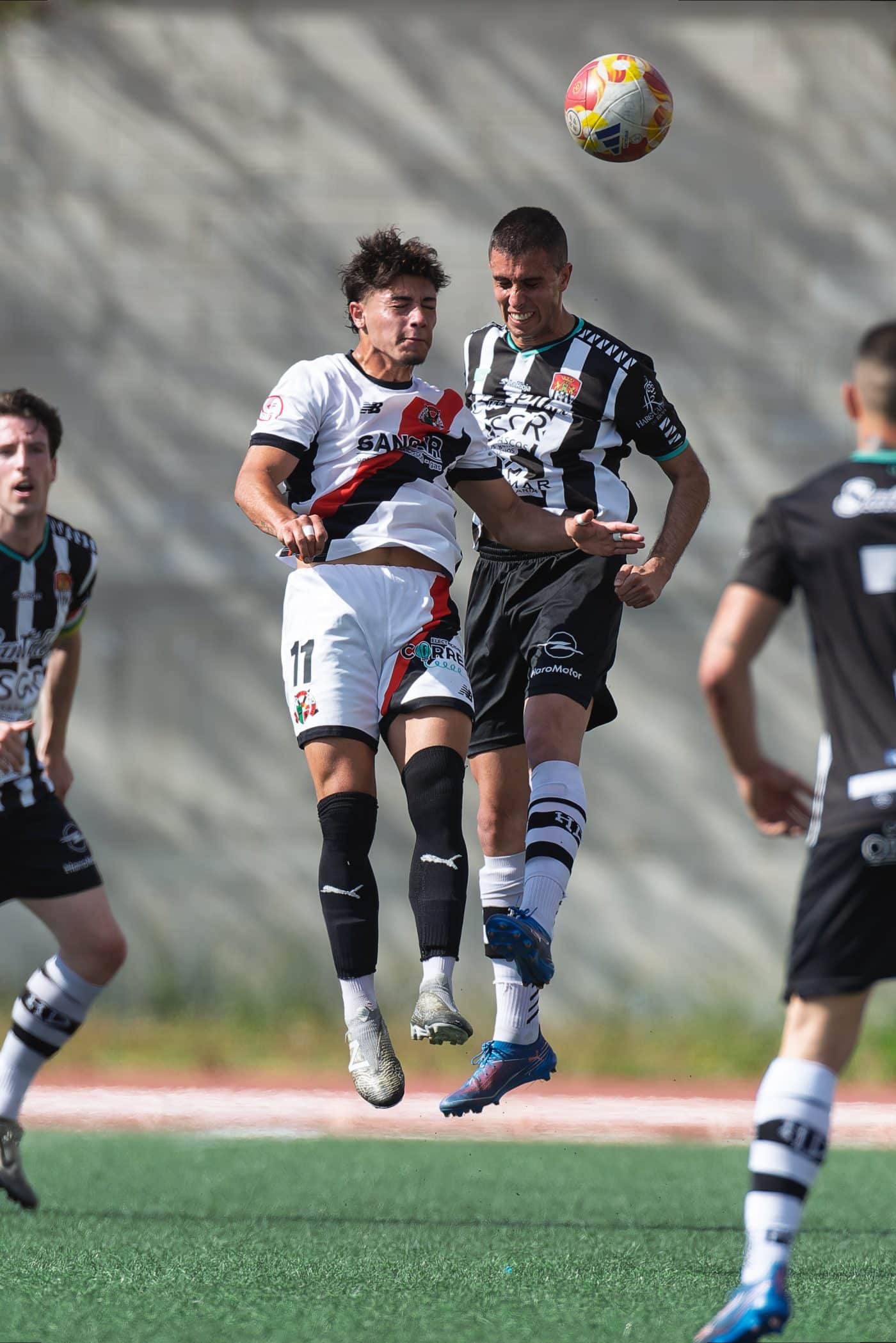 El Haro empata con el Varea y se queda a cinco puntos del playoff 12