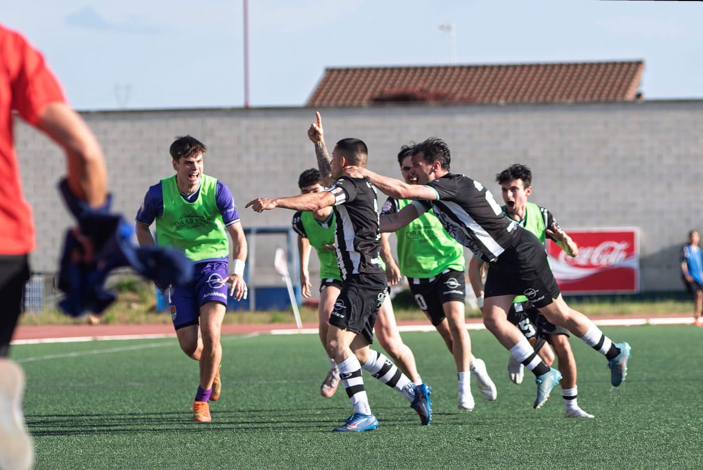 El Haro empata con el Varea y se queda a cinco puntos del playoff 7