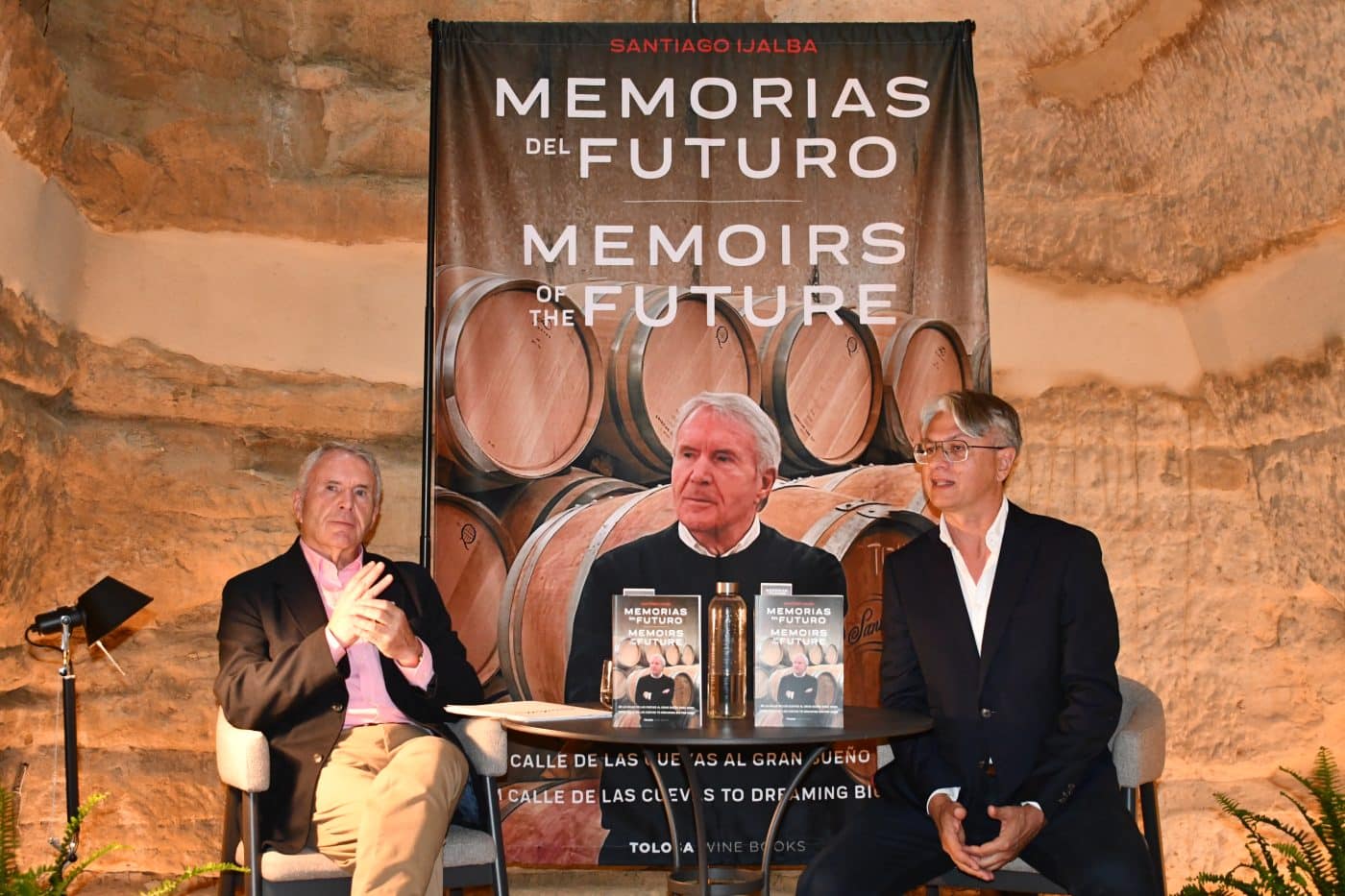 Santiago Ijalba reivindica el Barrio de las Cuevas de Haro en su libro 'Memorias del futuro' 3