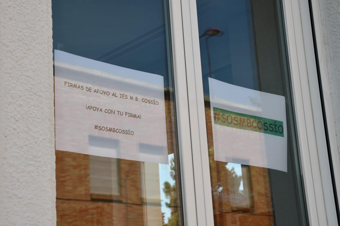 Concentración en el IES Manuel Bartolomé Cossío de Haro para exigir "espacios dignos" para el centro 27 Concentración en el IES Manuel Bartolomé Cossío de Haro para exigir "espacios dignos" para el centro 27