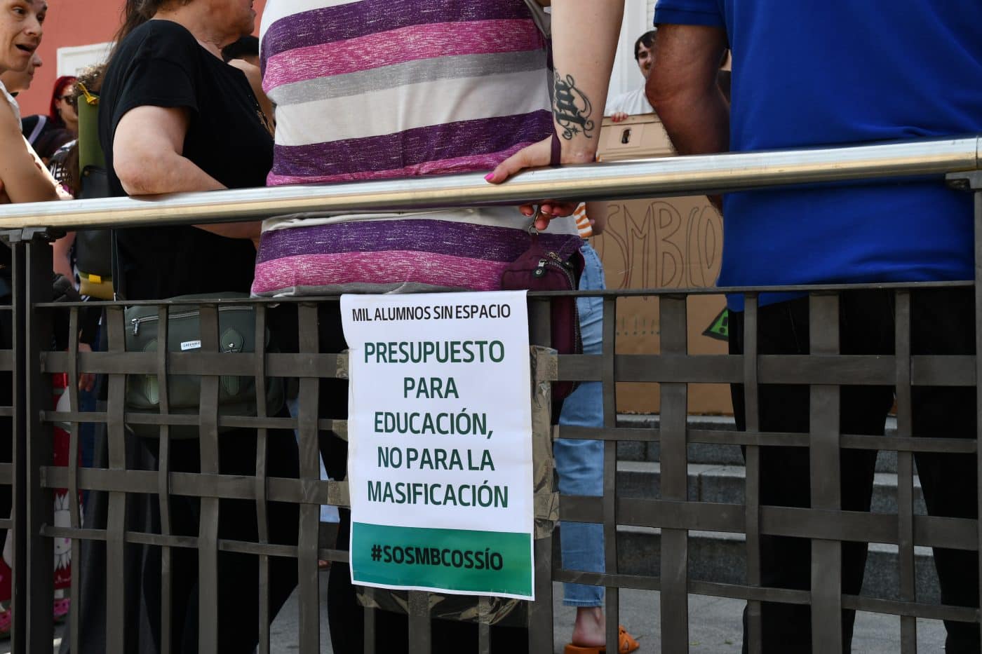 Concentración en el IES Manuel Bartolomé Cossío de Haro para exigir "espacios dignos" para el centro 22 Concentración en el IES Manuel Bartolomé Cossío de Haro para exigir "espacios dignos" para el centro 22