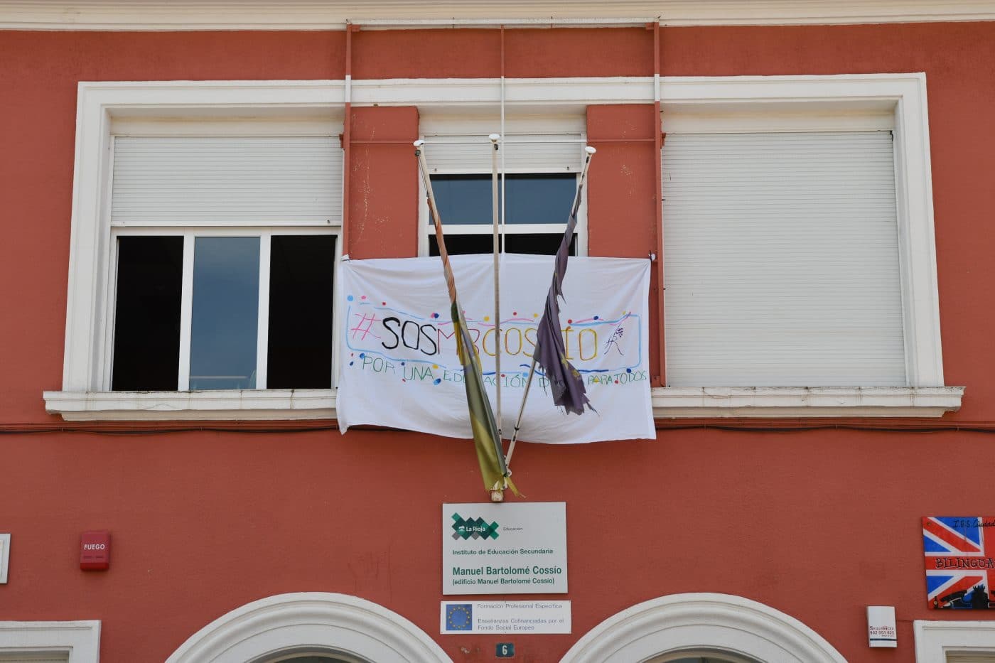 Concentración en el IES Manuel Bartolomé Cossío de Haro para exigir "espacios dignos" para el centro 9 Concentración en el IES Manuel Bartolomé Cossío de Haro para exigir "espacios dignos" para el centro 9