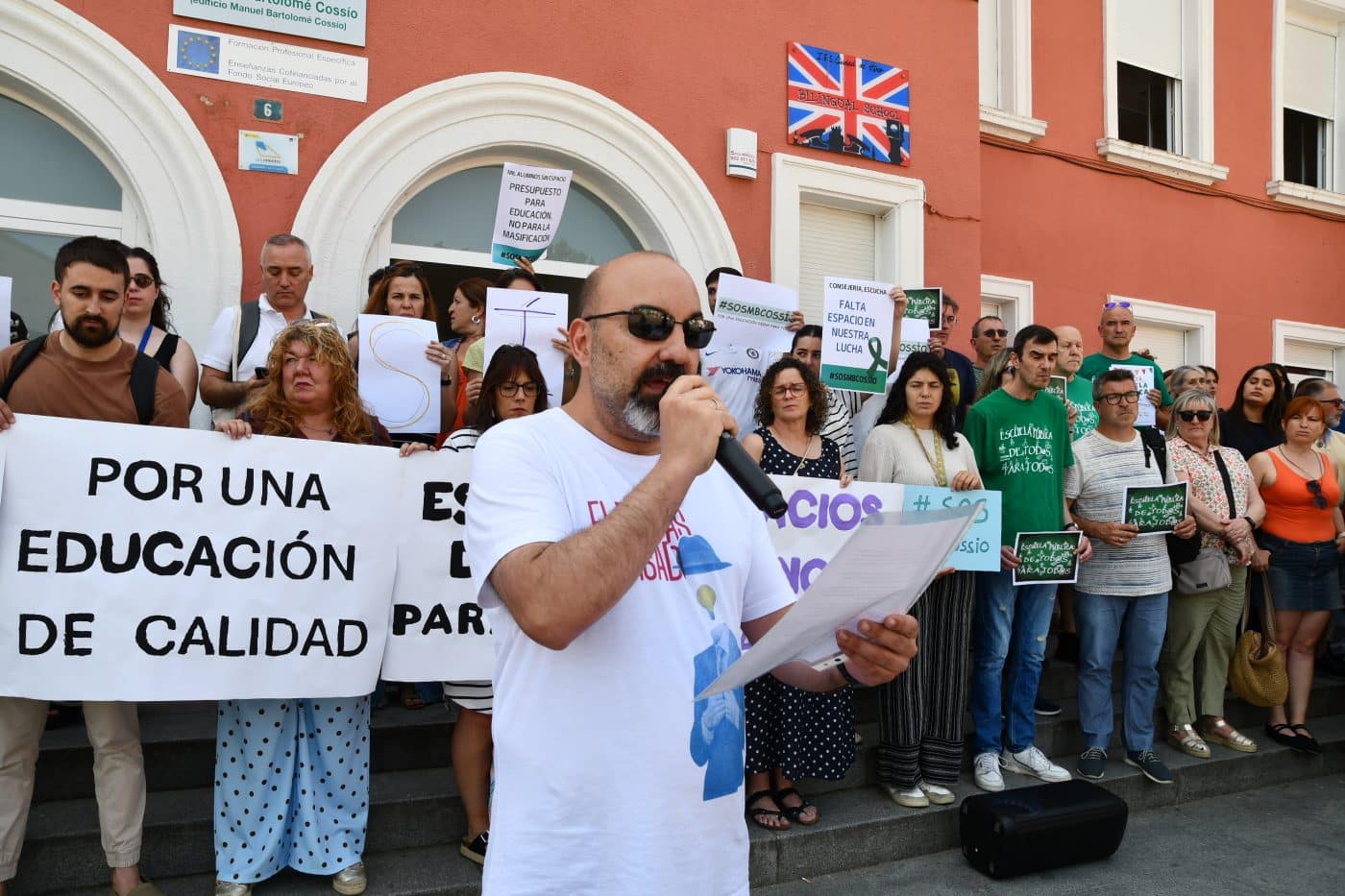 Concentración en el IES Manuel Bartolomé Cossío de Haro para exigir "espacios dignos" para el centro 6 Concentración en el IES Manuel Bartolomé Cossío de Haro para exigir "espacios dignos" para el centro 6