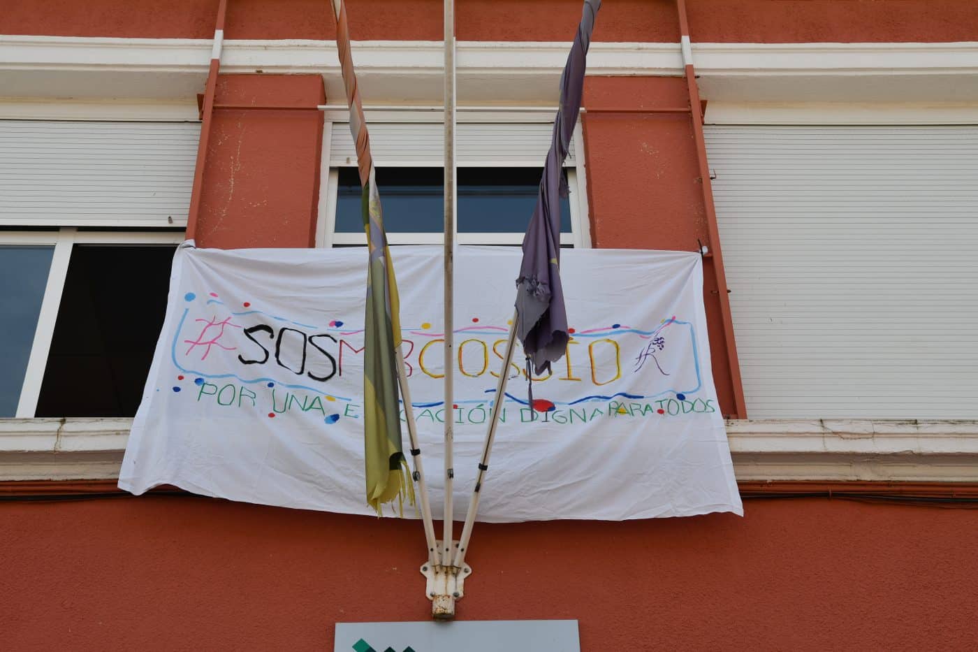 Concentración en el IES Manuel Bartolomé Cossío de Haro para exigir "espacios dignos" para el centro 4 Concentración en el IES Manuel Bartolomé Cossío de Haro para exigir "espacios dignos" para el centro 4