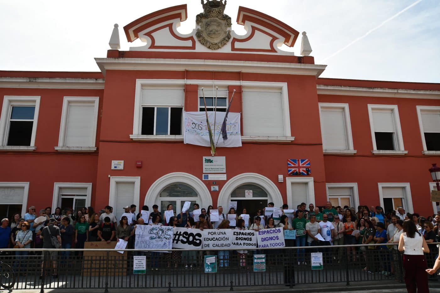 Concentración en el IES Manuel Bartolomé Cossío de Haro para exigir "espacios dignos" para el centro 16 Concentración en el IES Manuel Bartolomé Cossío de Haro para exigir "espacios dignos" para el centro 16