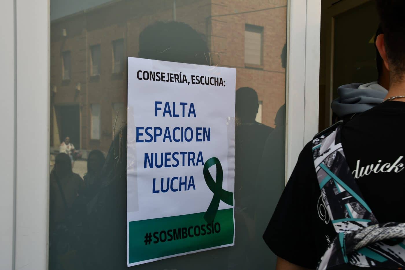 Concentración en el IES Manuel Bartolomé Cossío de Haro para exigir "espacios dignos" para el centro 12 Concentración en el IES Manuel Bartolomé Cossío de Haro para exigir "espacios dignos" para el centro 12