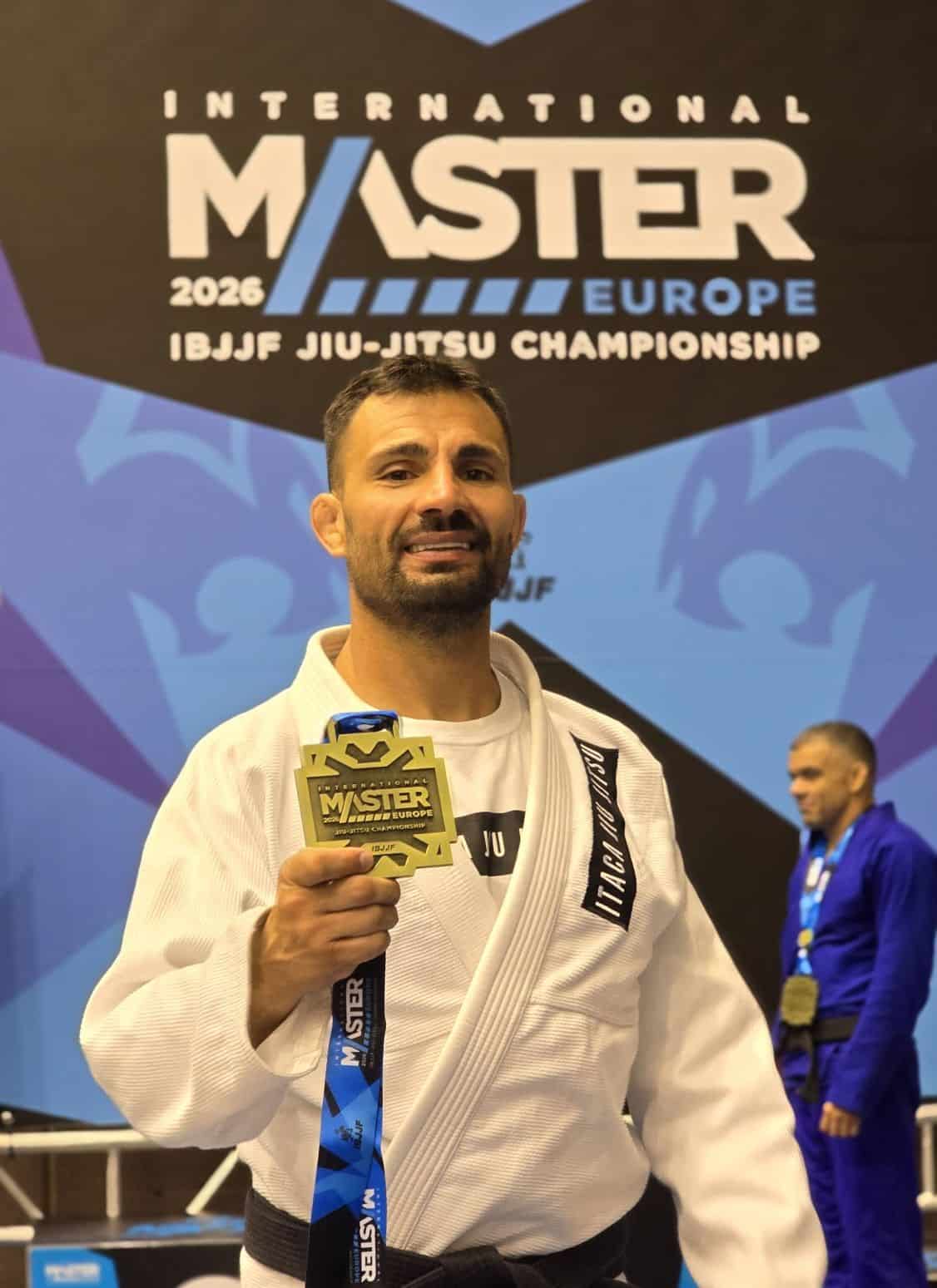 Diego Barrasa se cuelga el oro en el Campeonato de Europa Máster de jiu-jitsu en Barcelona 4